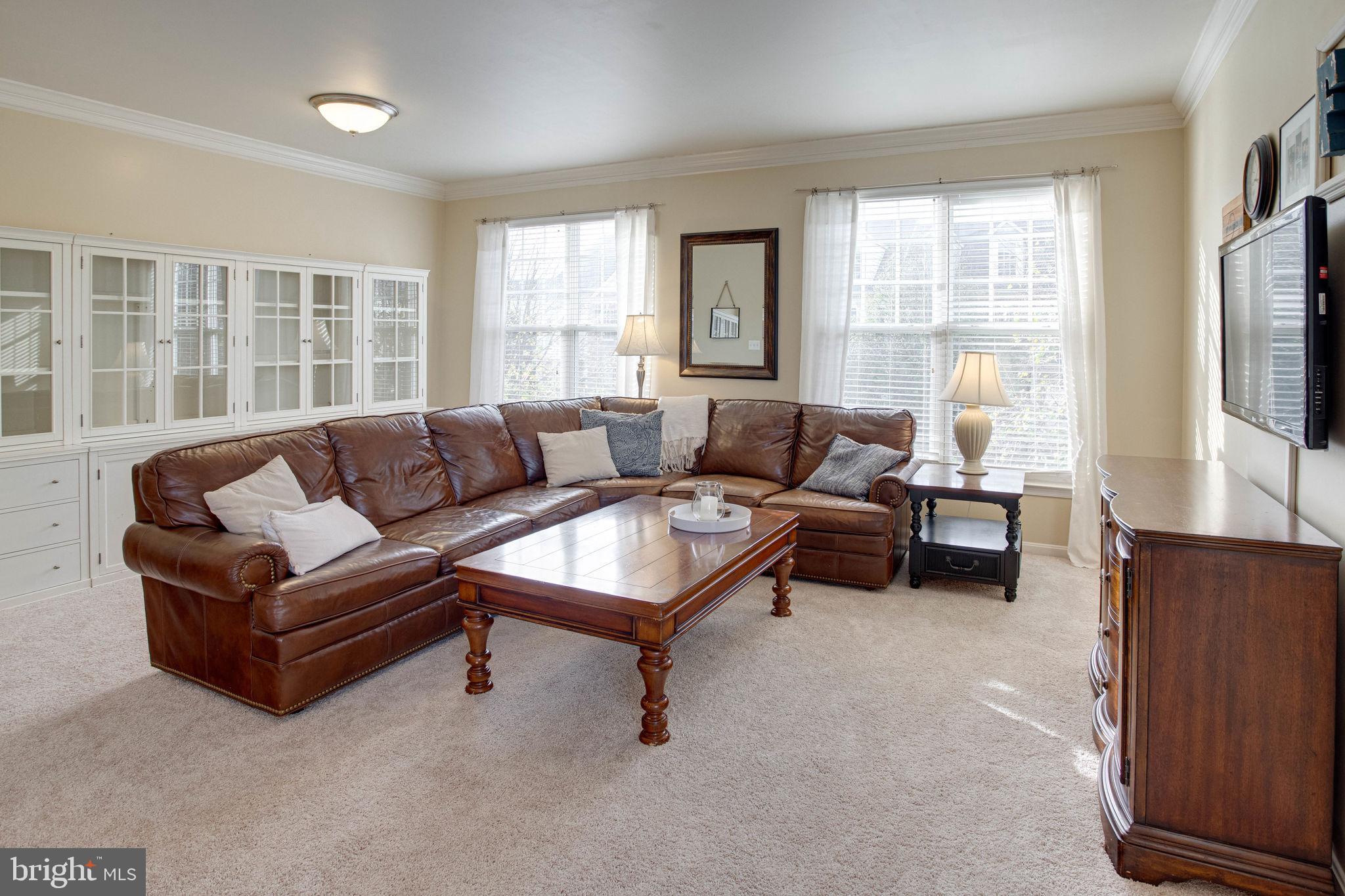 PEMBROOKE - Residential