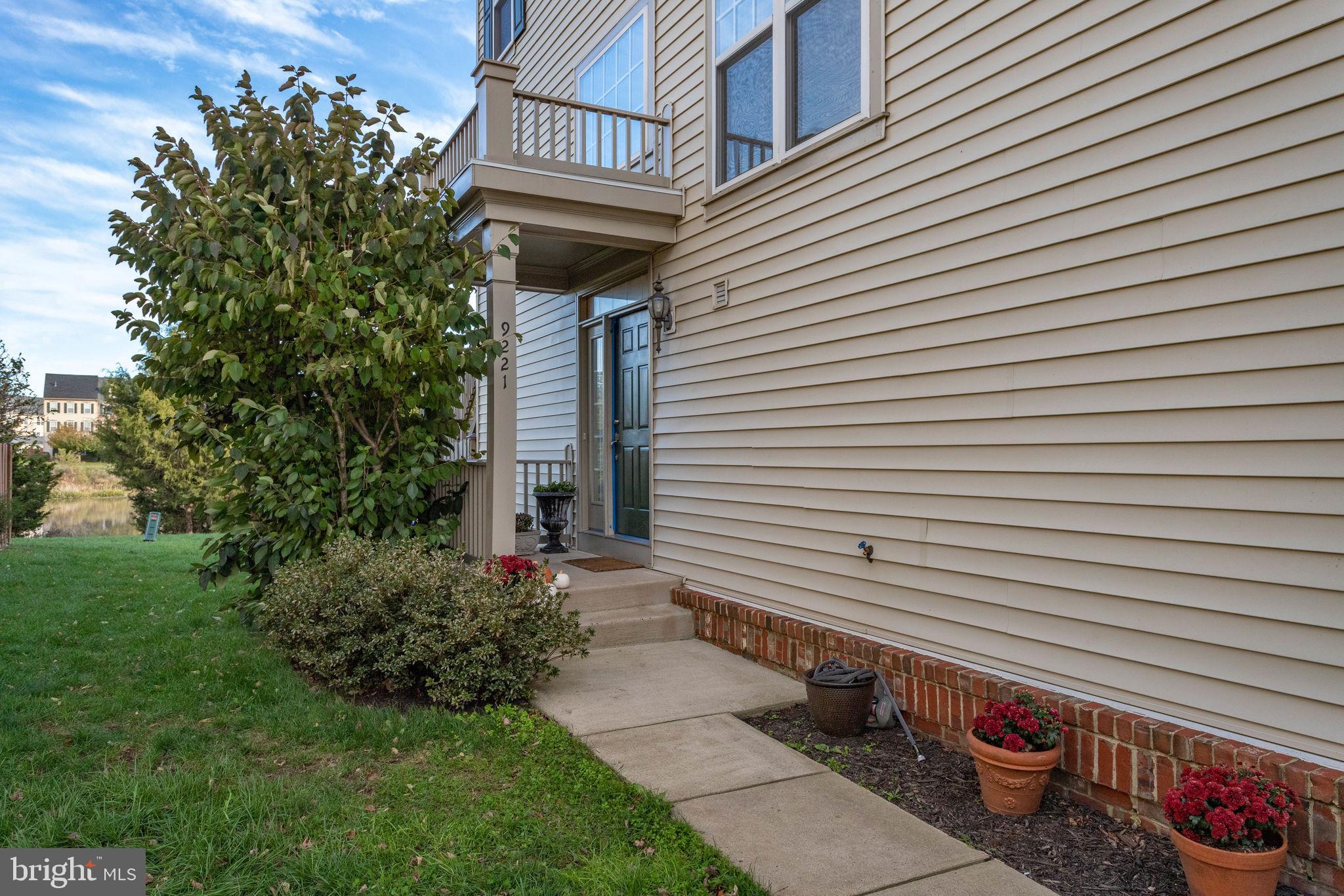 PEMBROOKE - Residential