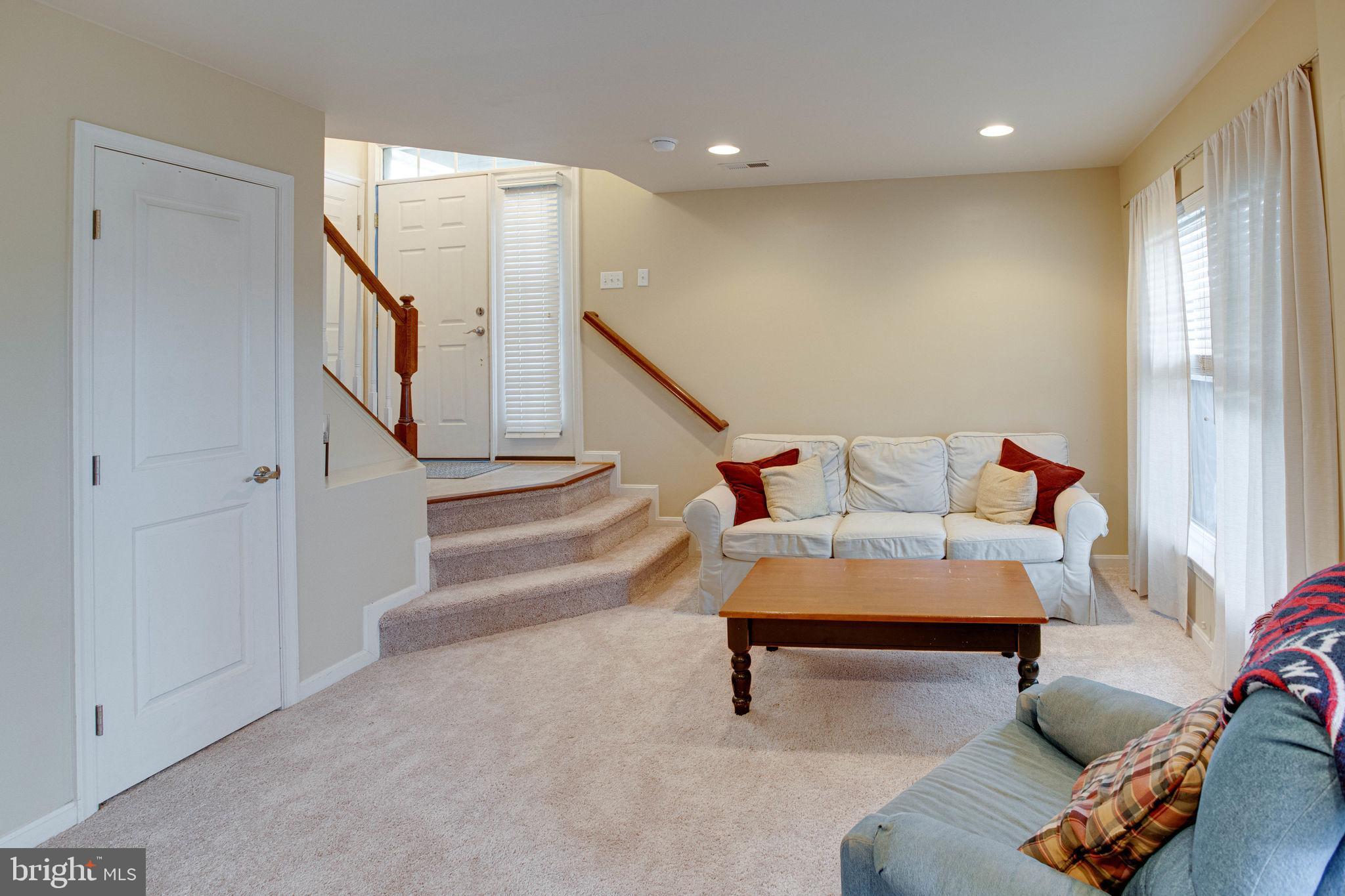 PEMBROOKE - Residential