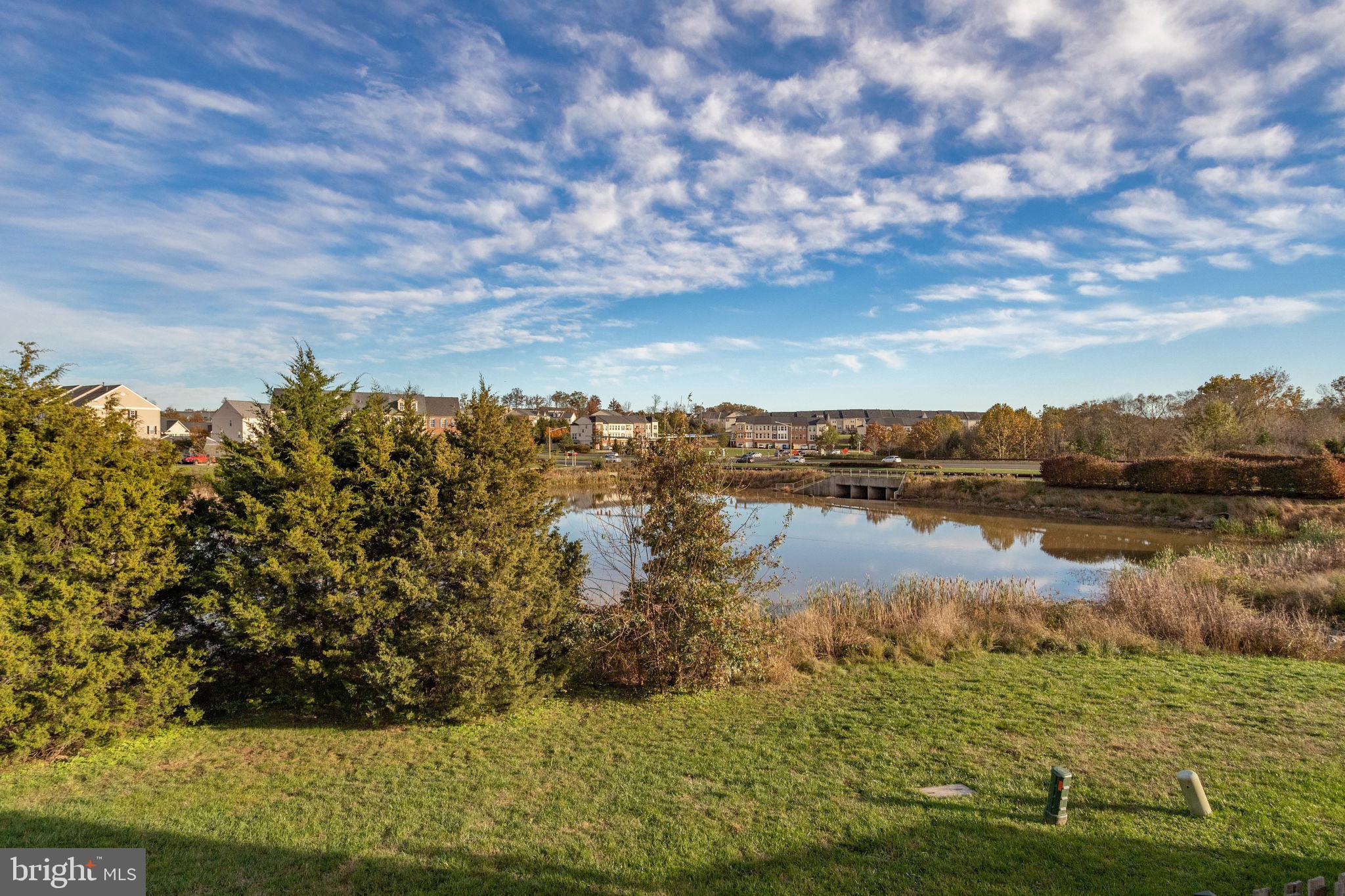 PEMBROOKE - Residential