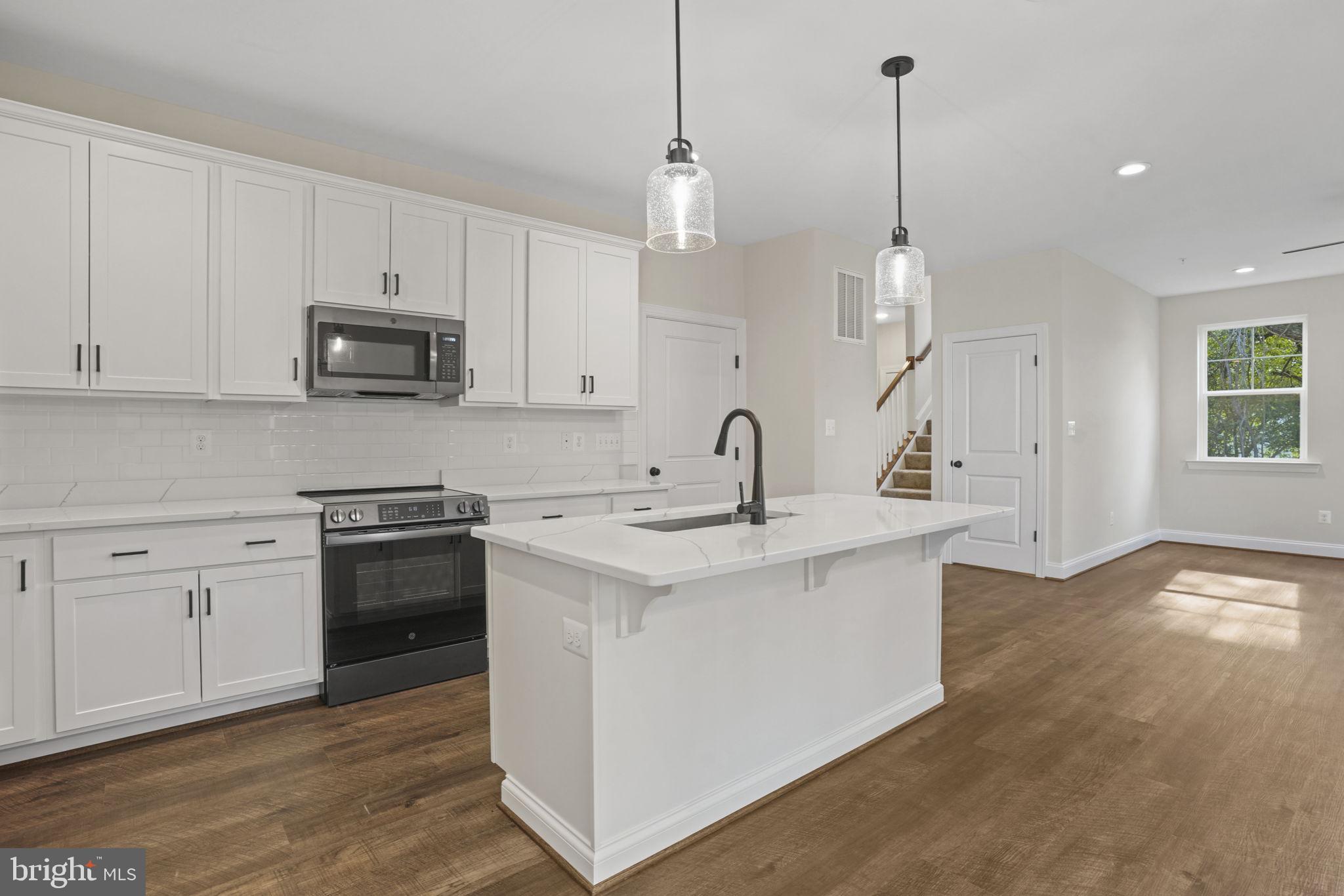 CLIFFTON ON THE POTOMAC - Residential