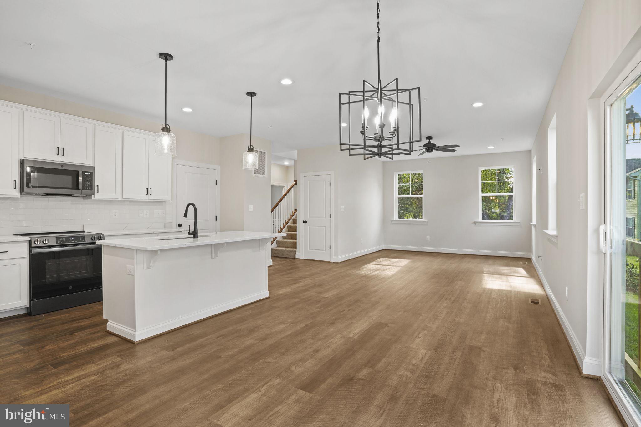 CLIFFTON ON THE POTOMAC - Residential