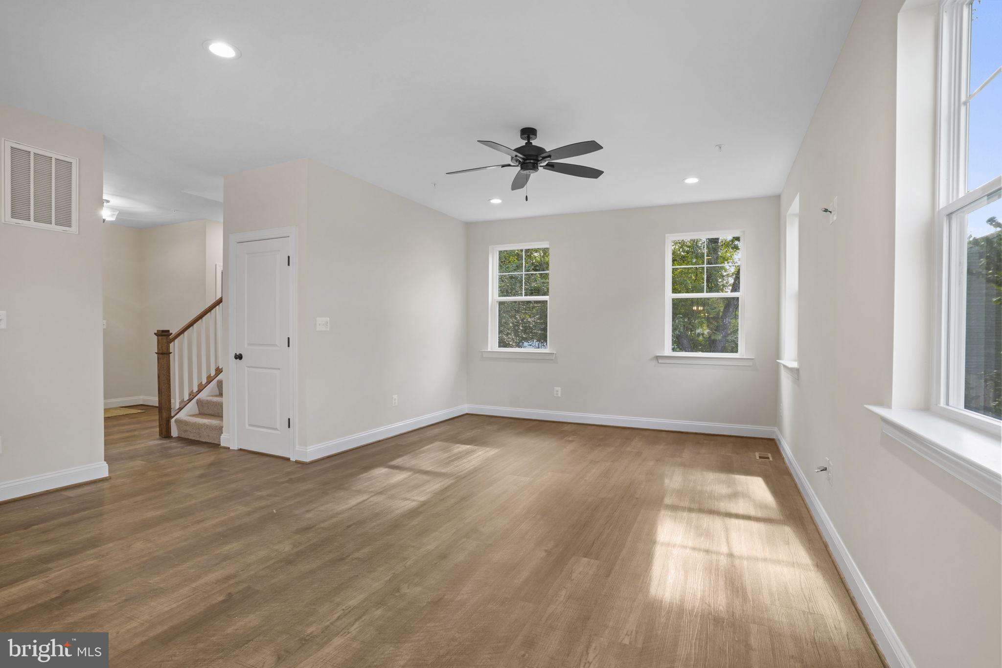 CLIFFTON ON THE POTOMAC - Residential