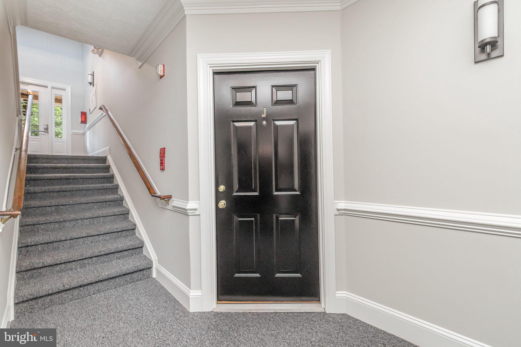 110 GWEN DRIVE 110-1J