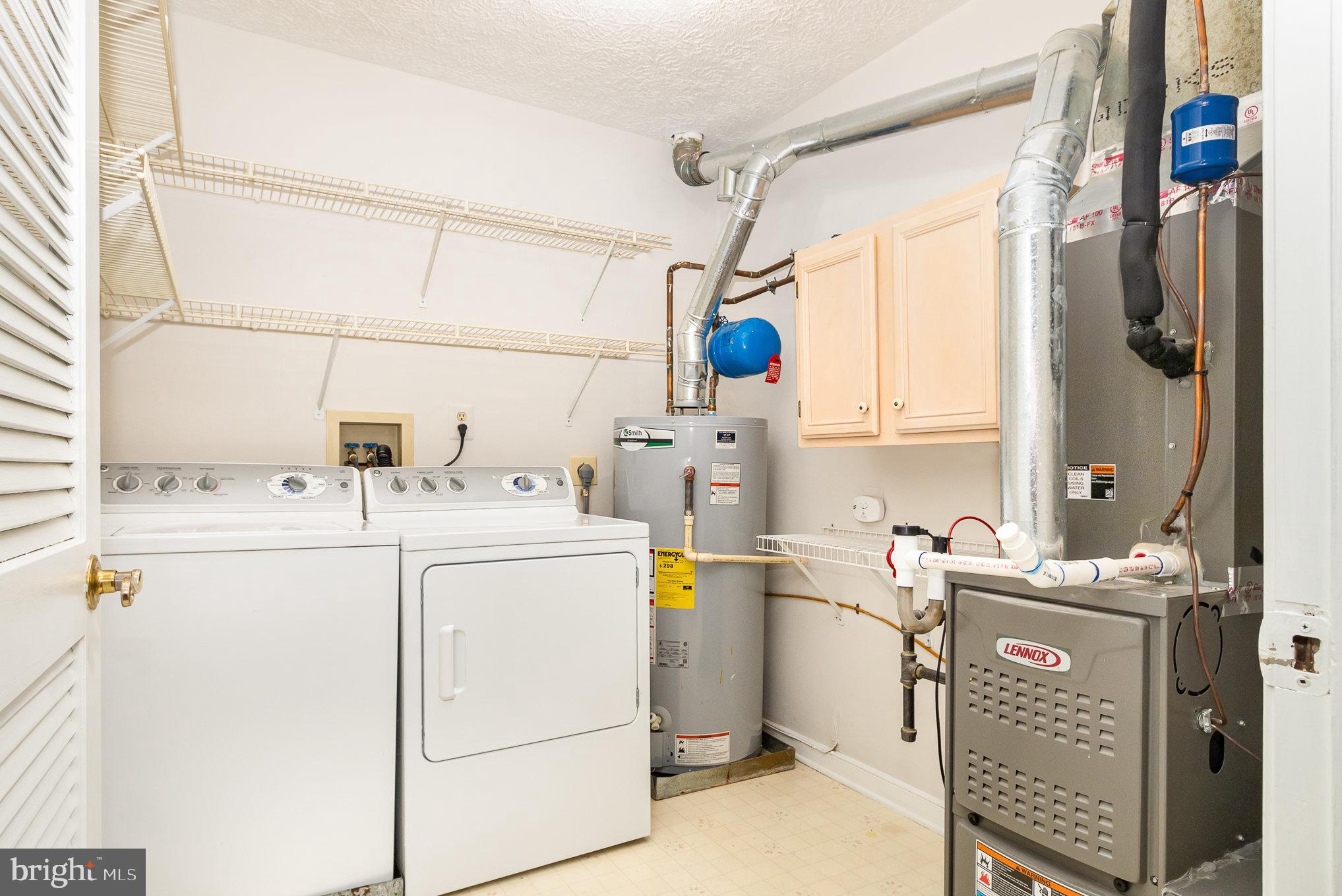 THE COURTYARDS AT POND - Residential