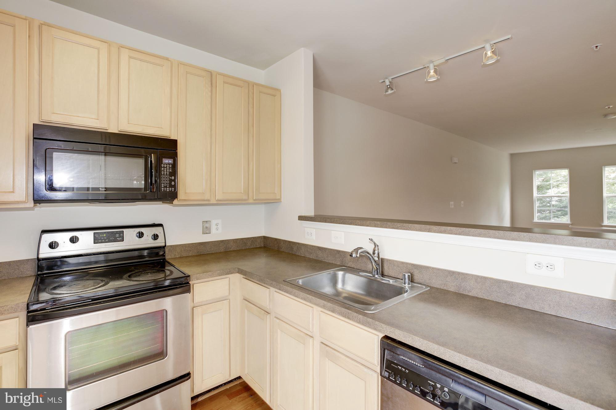 SUMMERFIELD - Residential Lease