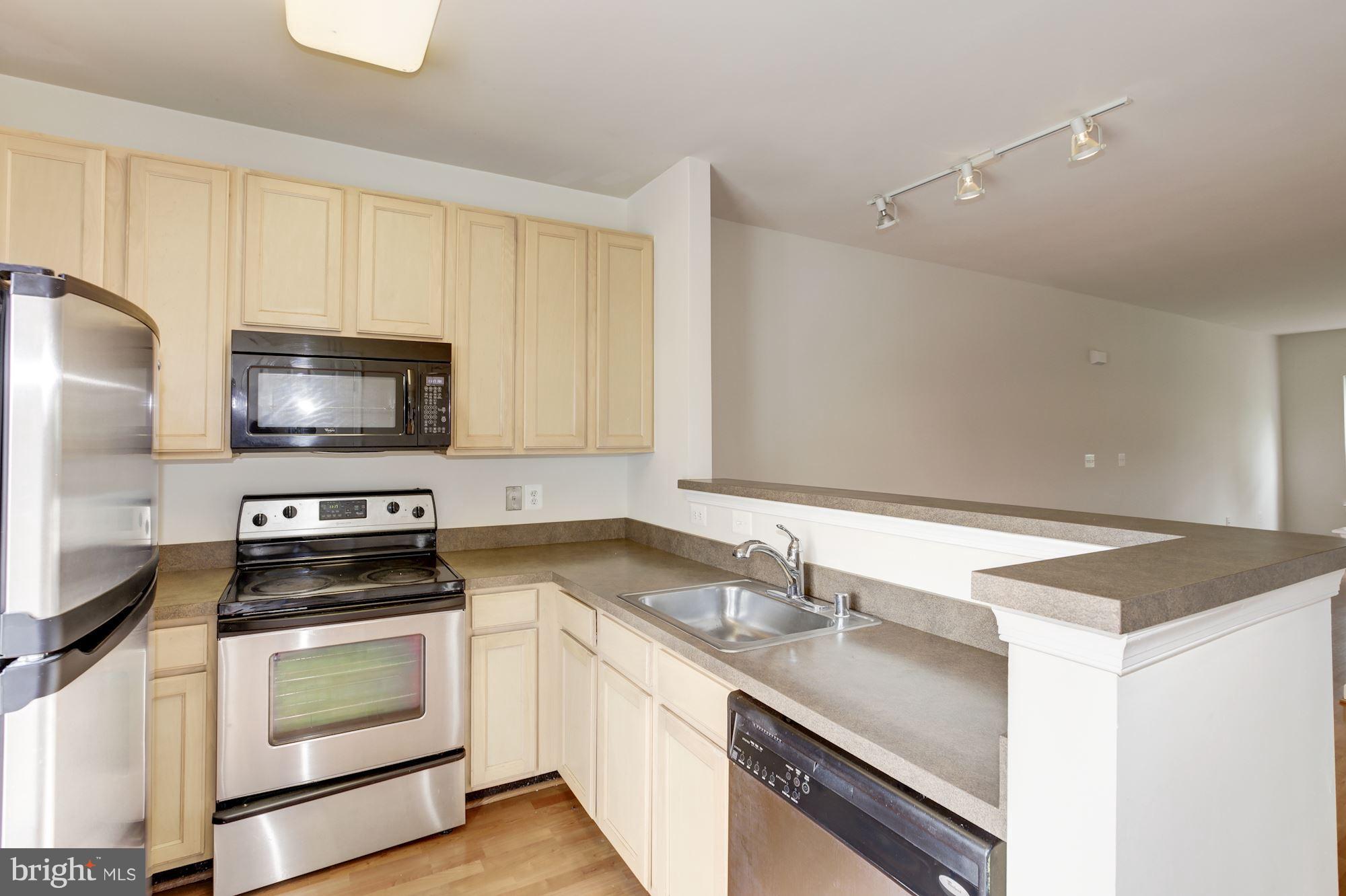 SUMMERFIELD - Residential Lease