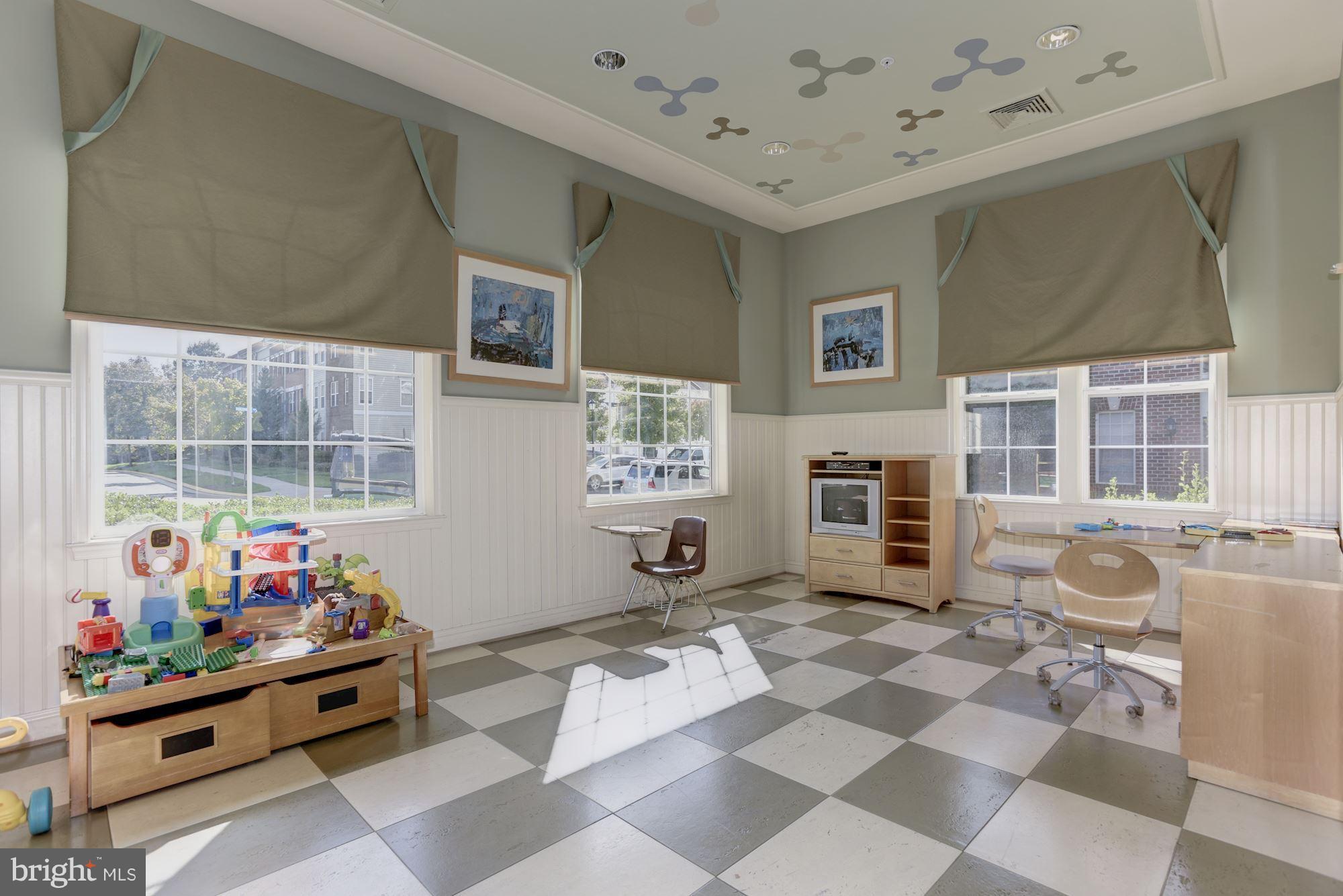 SUMMERFIELD - Residential Lease