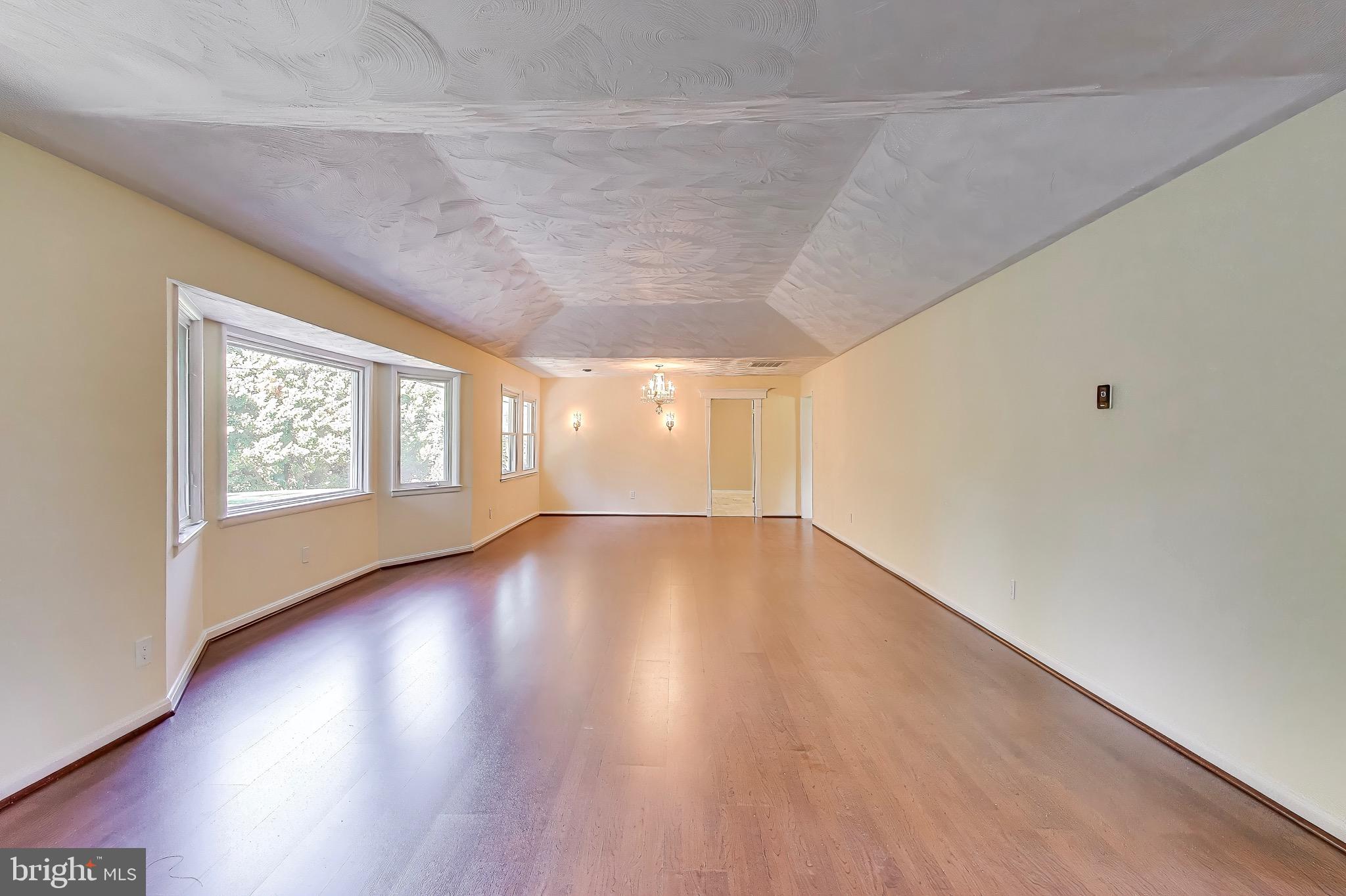 VALLEY CREST - Residential