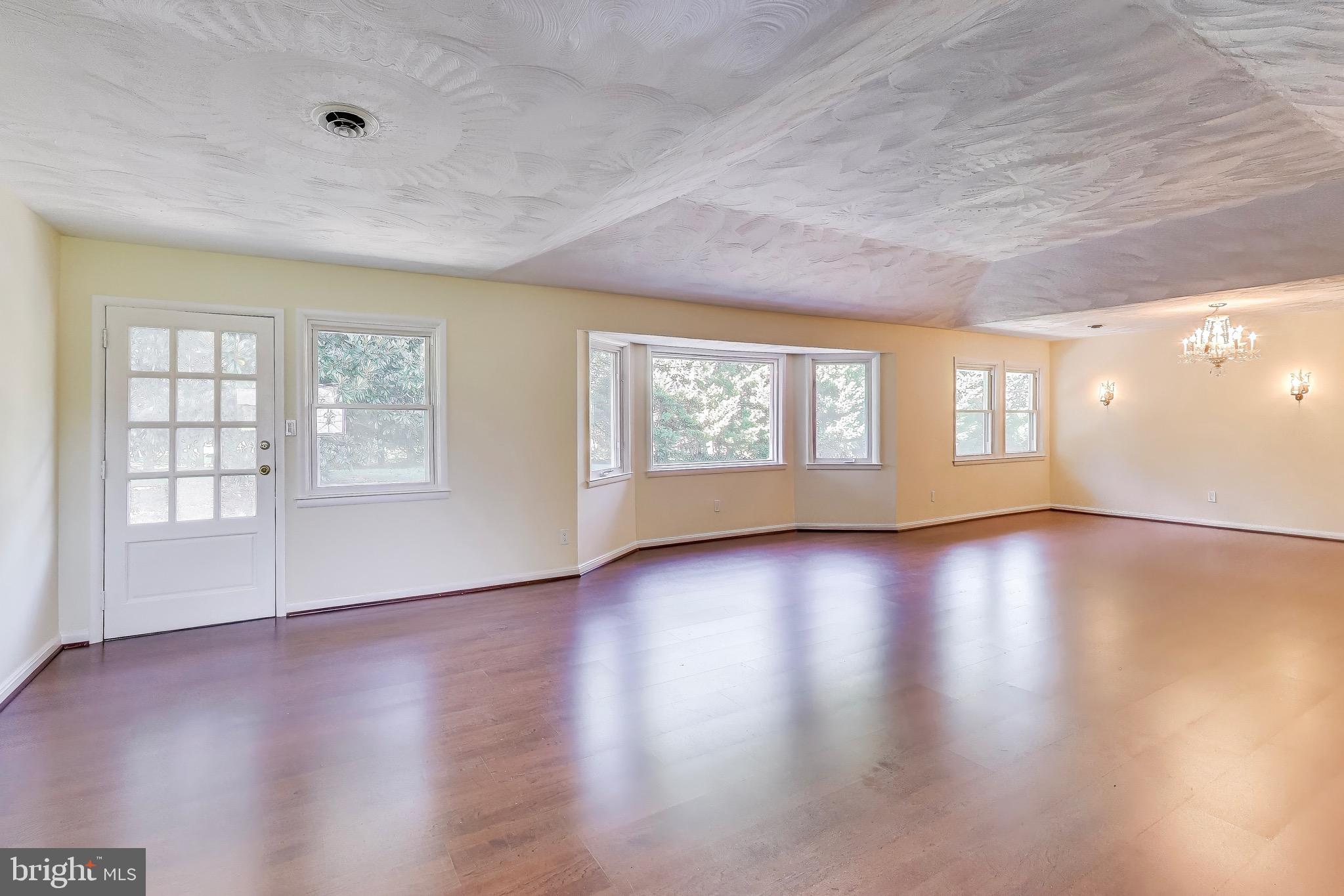 VALLEY CREST - Residential