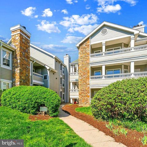 13085 AUTUMN WOODS WAY 301 FAIRFAX VA 22033