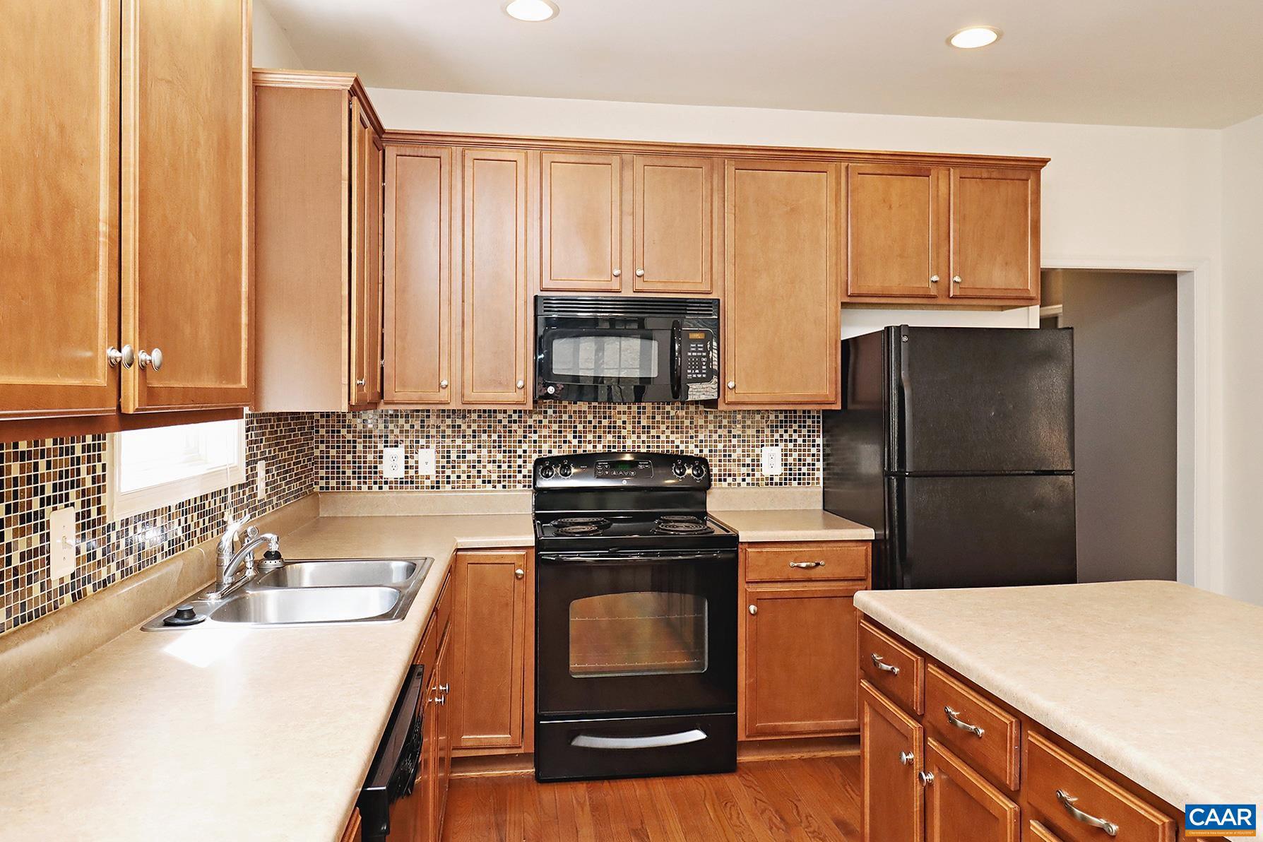 CAMELOT - Residential Lease