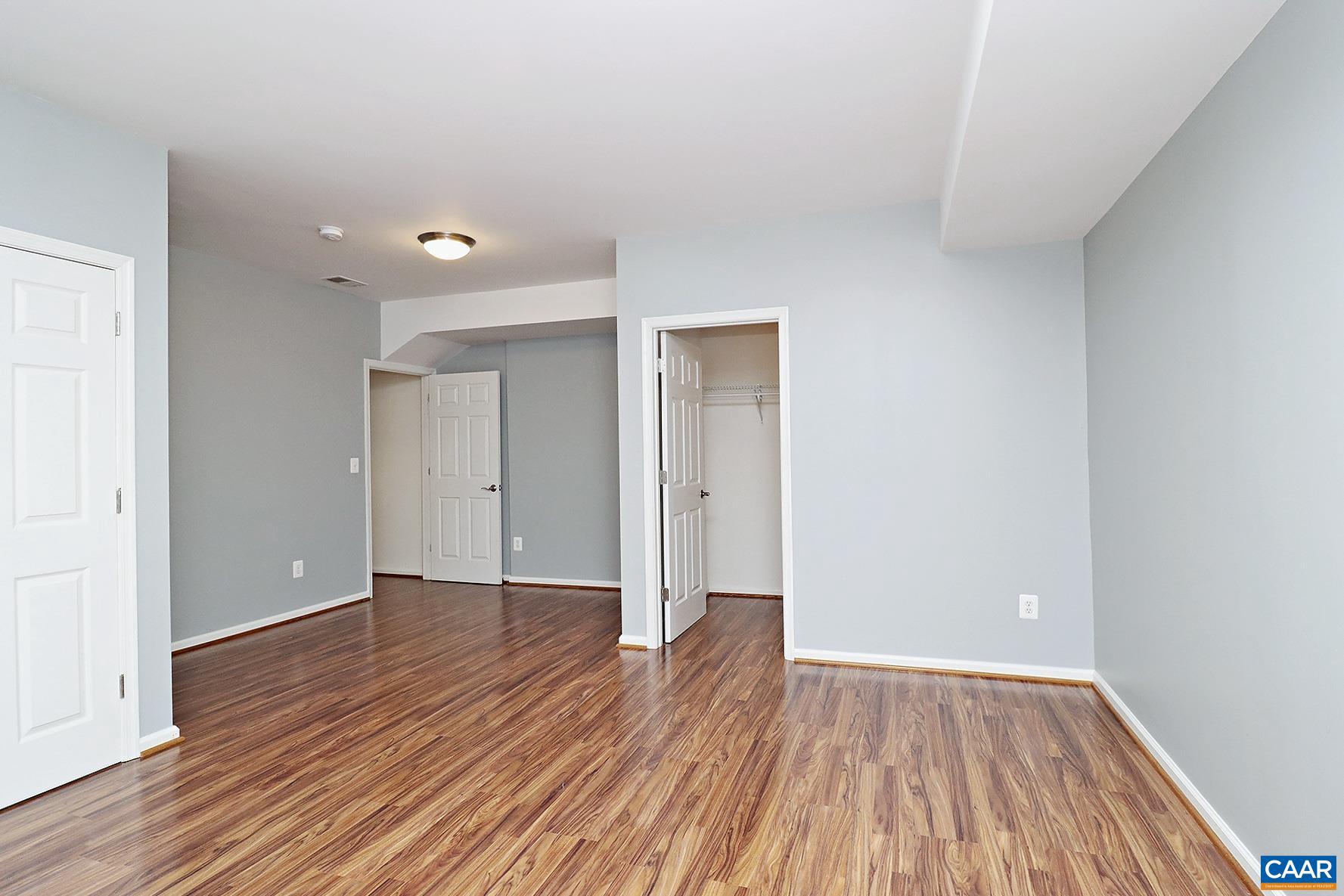 CAMELOT - Residential Lease