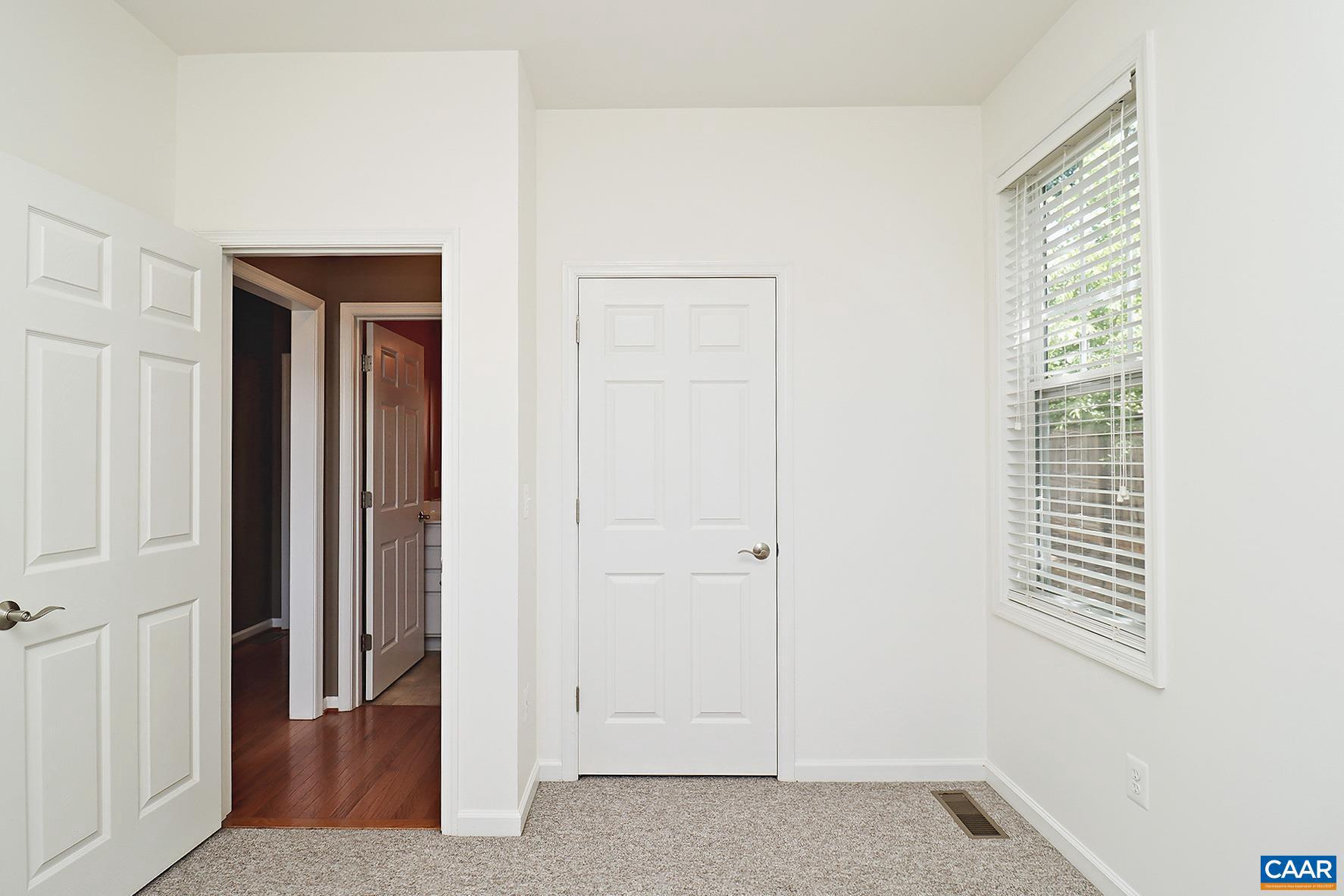 CAMELOT - Residential Lease