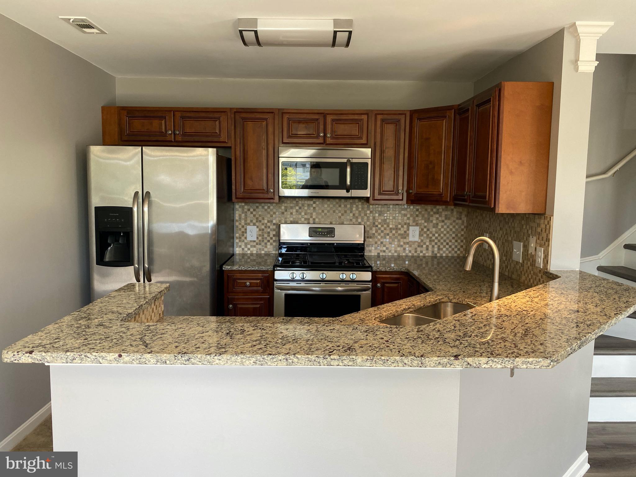 CHATHAM GREEN CONDOMINIUM - Residential Lease