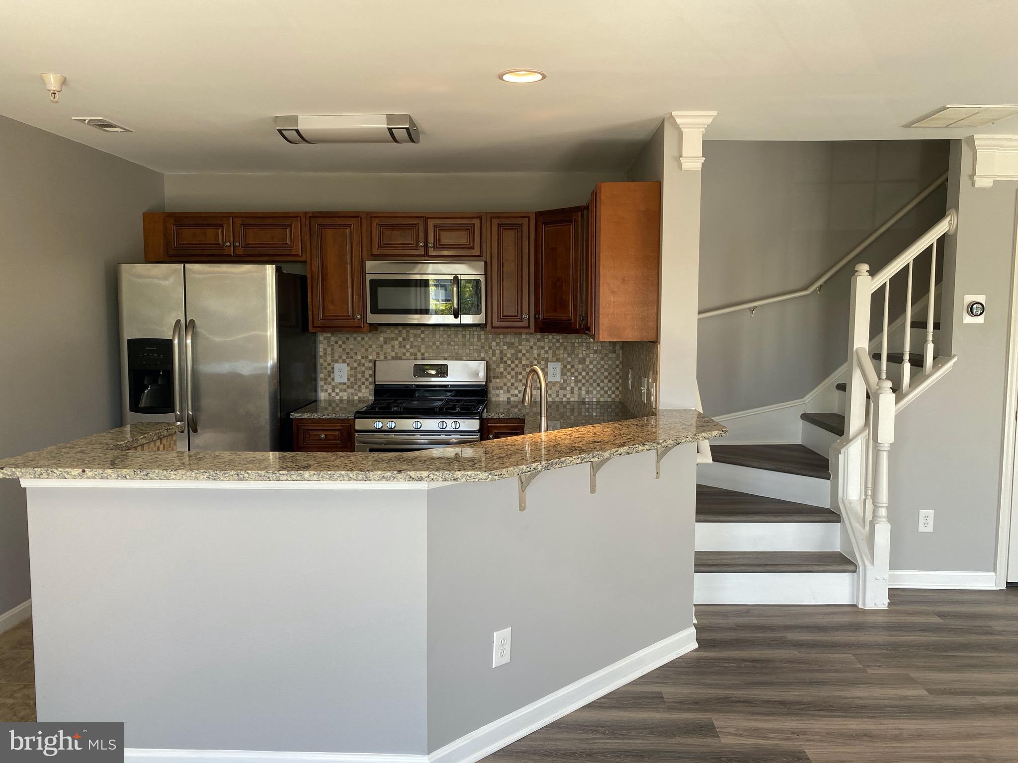 CHATHAM GREEN CONDOMINIUM - Residential Lease