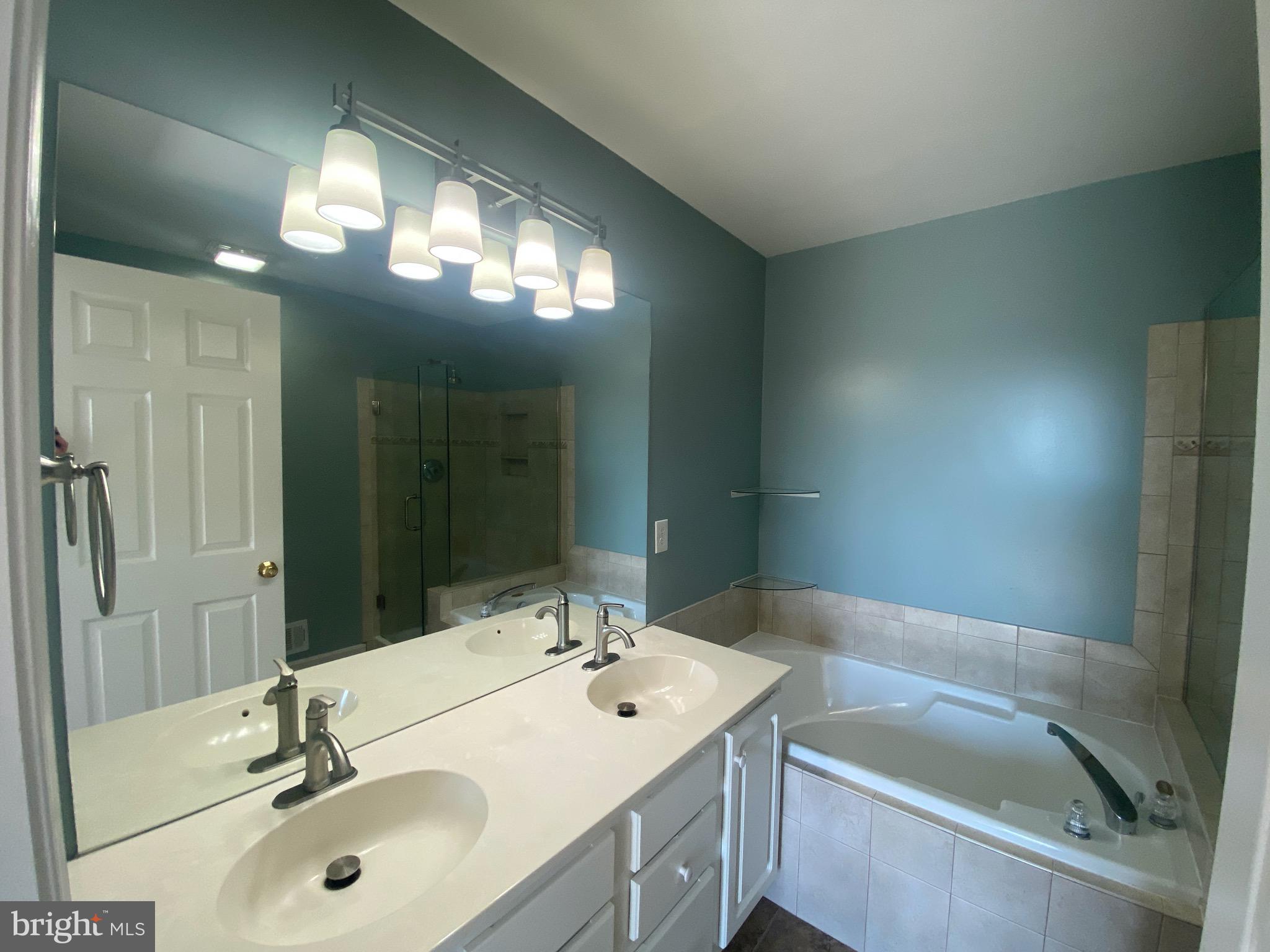 CHATHAM GREEN CONDOMINIUM - Residential Lease