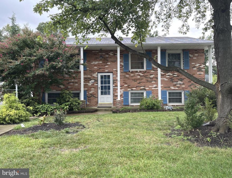 Great location. No HOA!!  Nice single family home with 4 bedrooms, 1 office room (non legal 5th bedroom) and 2.5 bath home.   Kitchen renovated in 2008.  Windows have been replaced.    Enjoy your very own pool!  Sellers need a 30 - 60 day rent back.