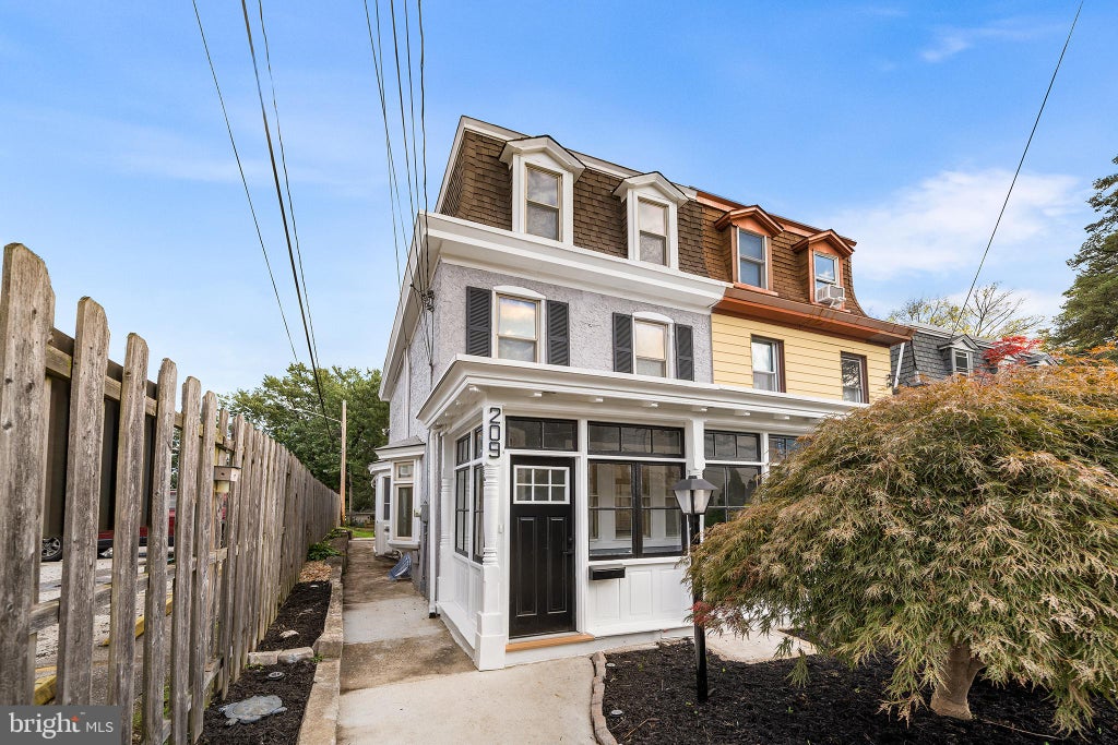 Photo of 209 Harry Street, CONSHOHOCKEN, PA 19428 (MLS # PAMC2197466)