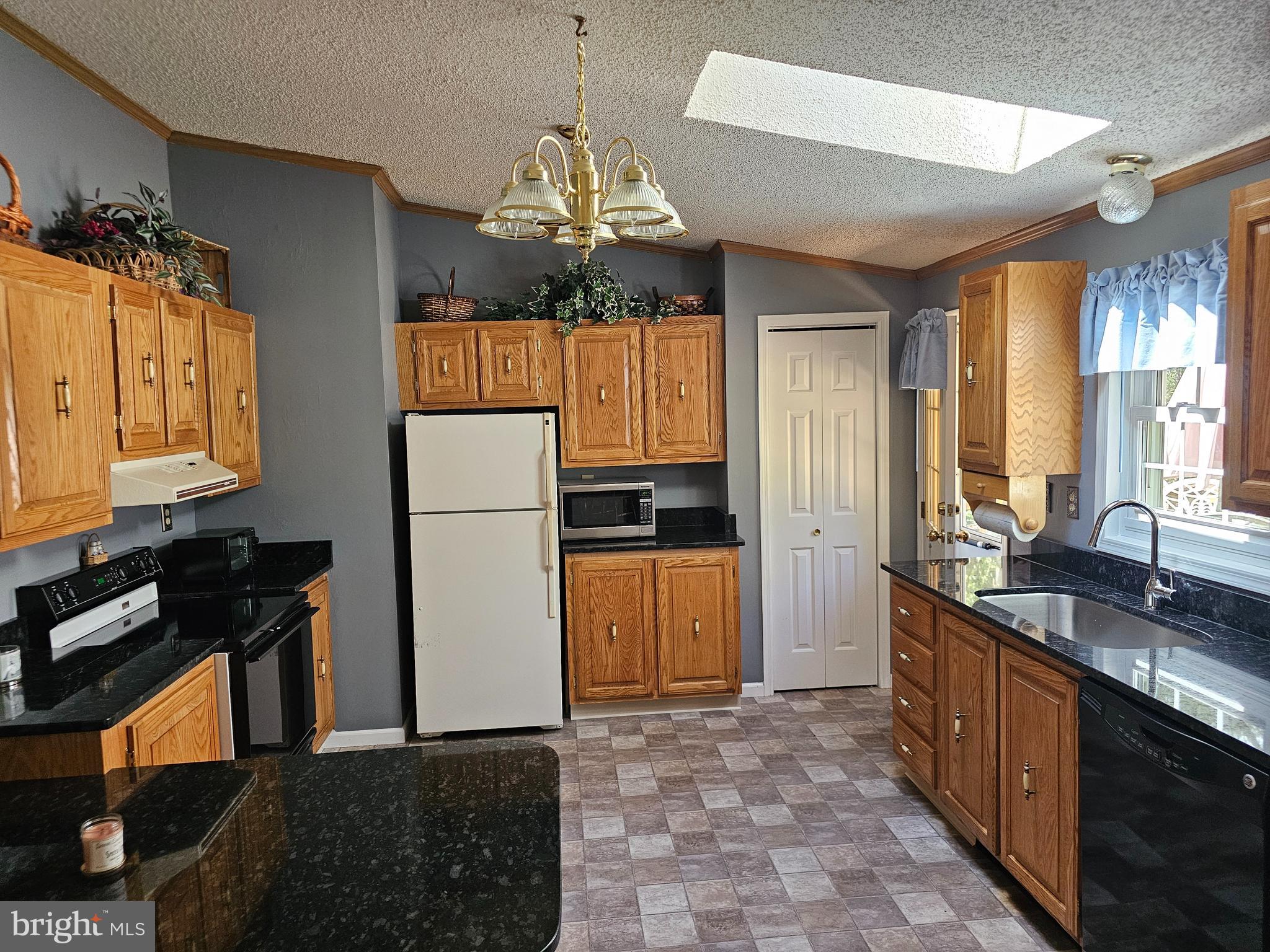 TOWAMENSING TRAILS - Residential