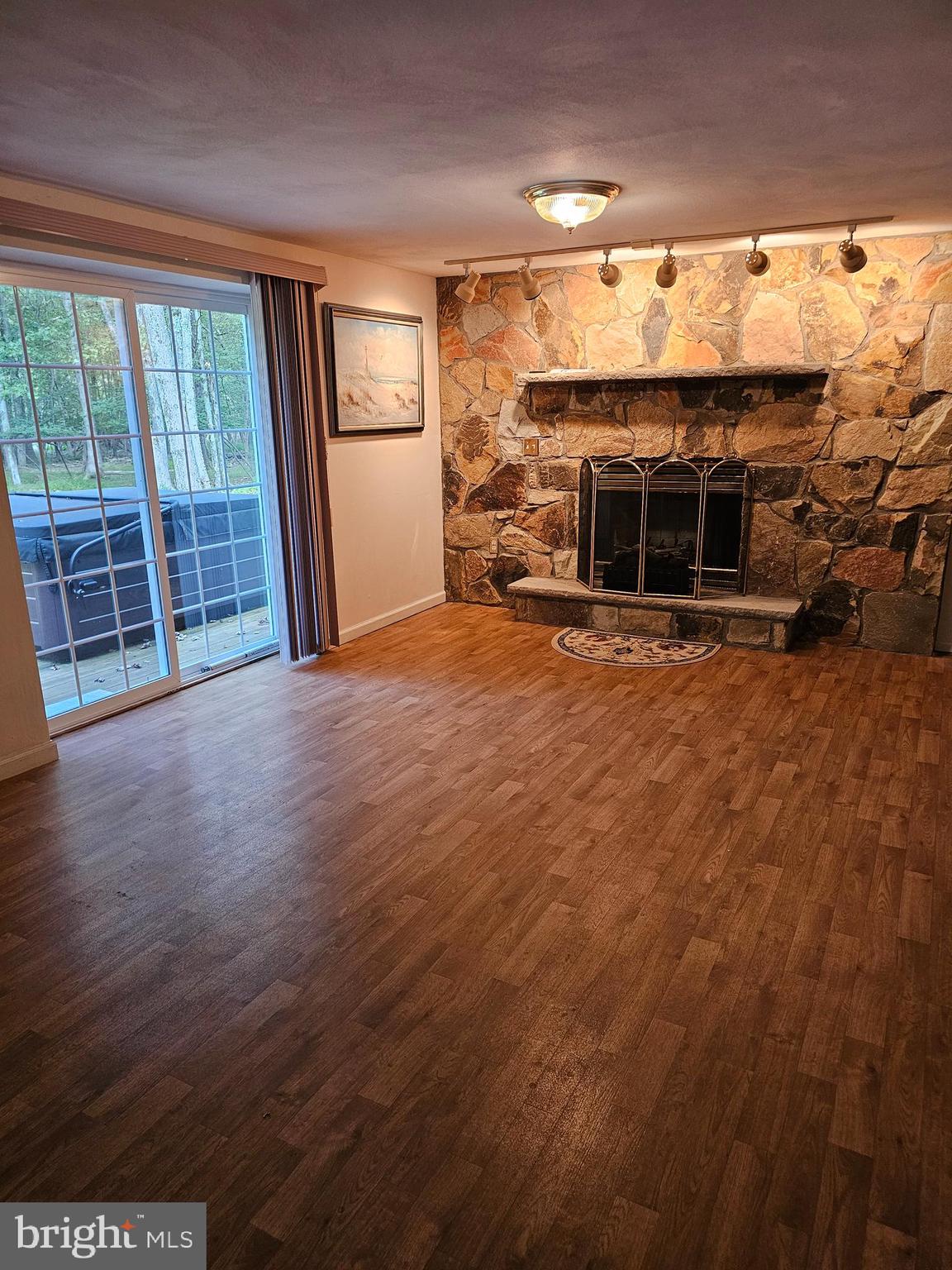 TOWAMENSING TRAILS - Residential