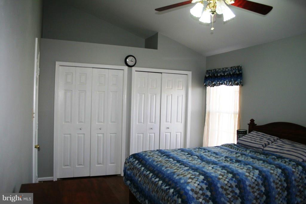 ROLLING BROOK - Residential Lease