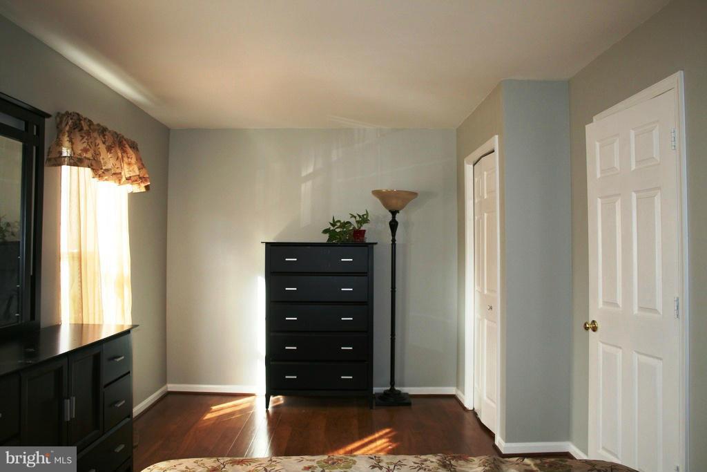 ROLLING BROOK - Residential Lease