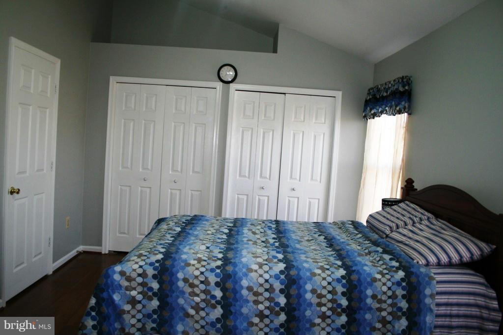 ROLLING BROOK - Residential Lease