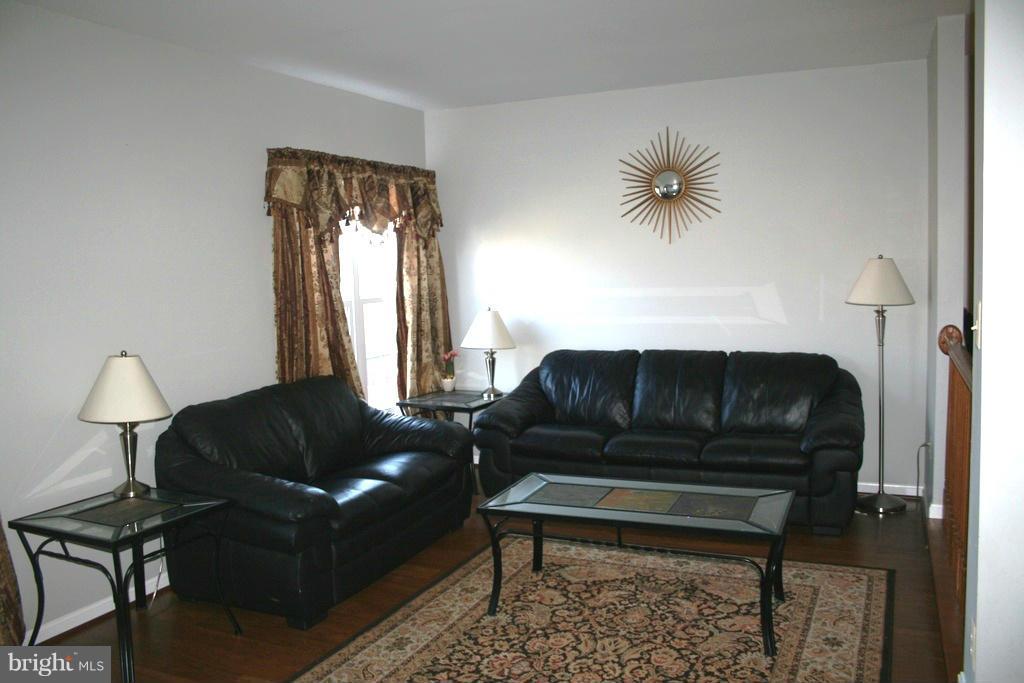 ROLLING BROOK - Residential Lease