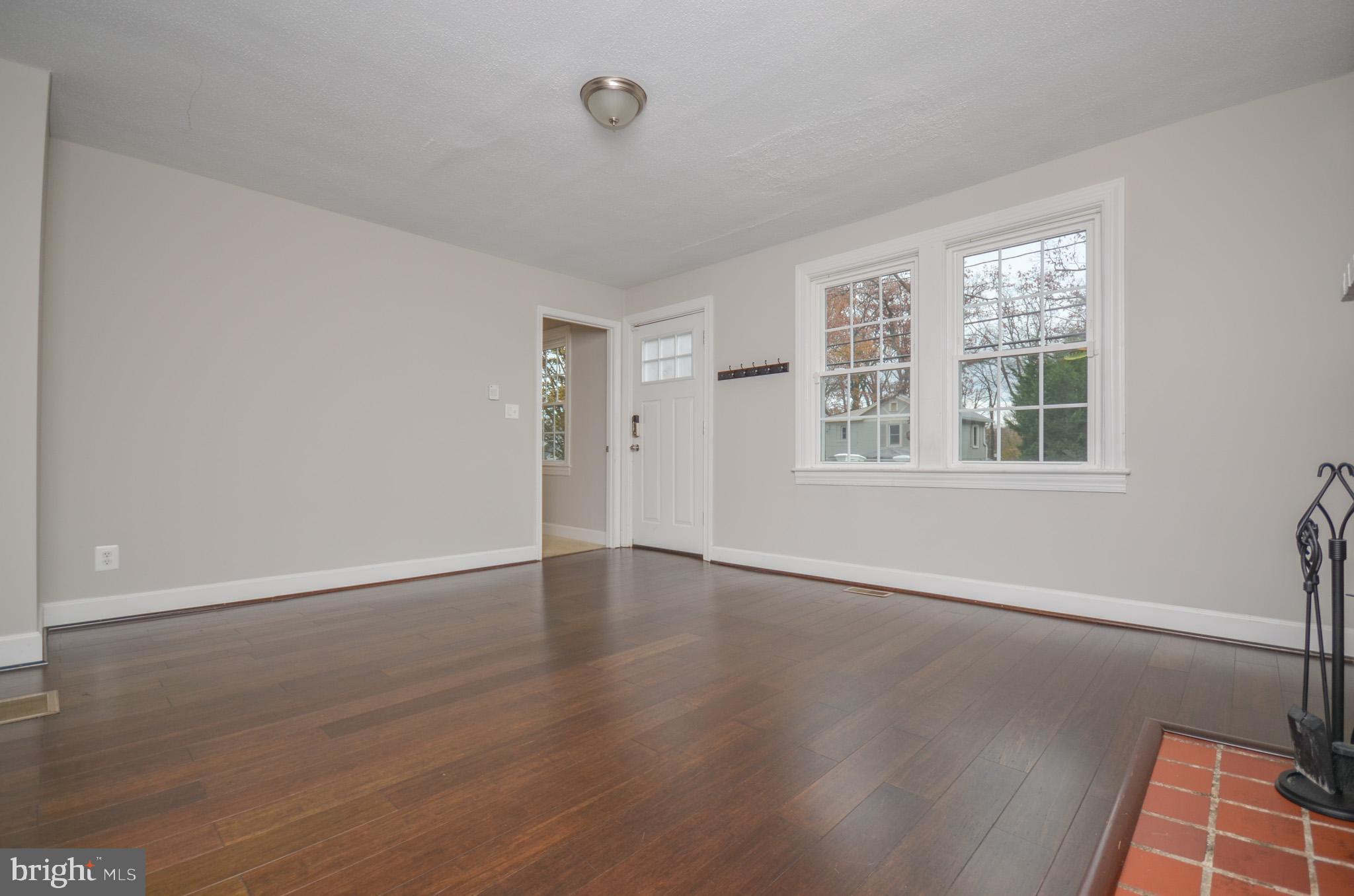 LINCOLN PARK - Residential Lease