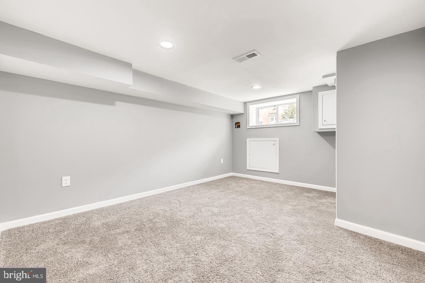 GREEKTOWN - Residential Lease