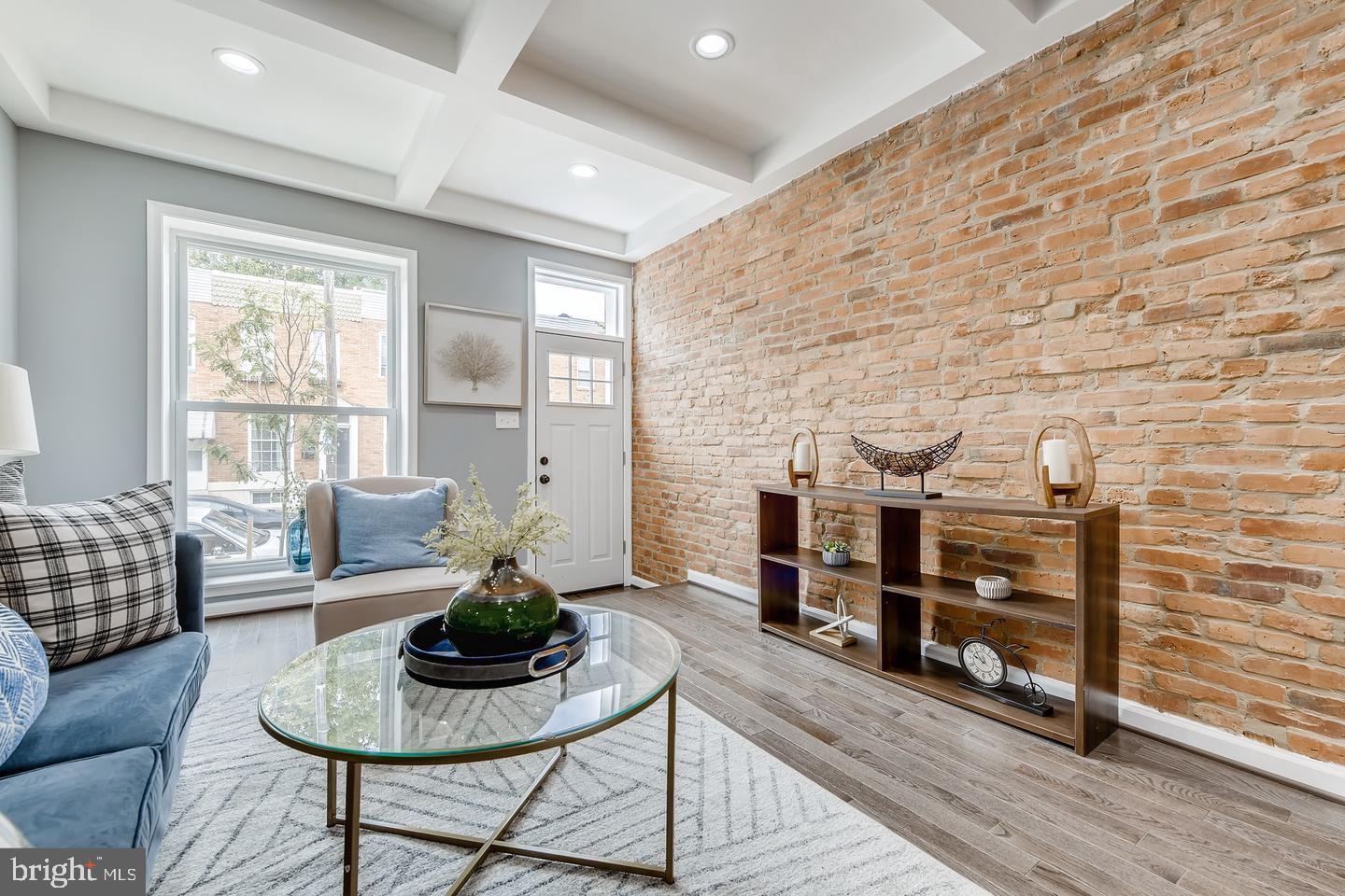 GREEKTOWN - Residential Lease