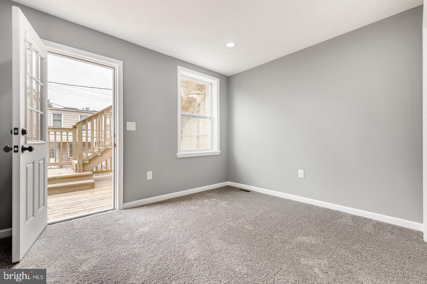 GREEKTOWN - Residential Lease