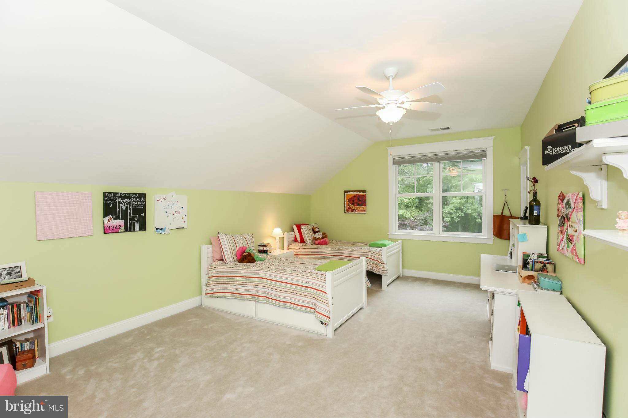 CARDEROCK SPRINGS - Residential