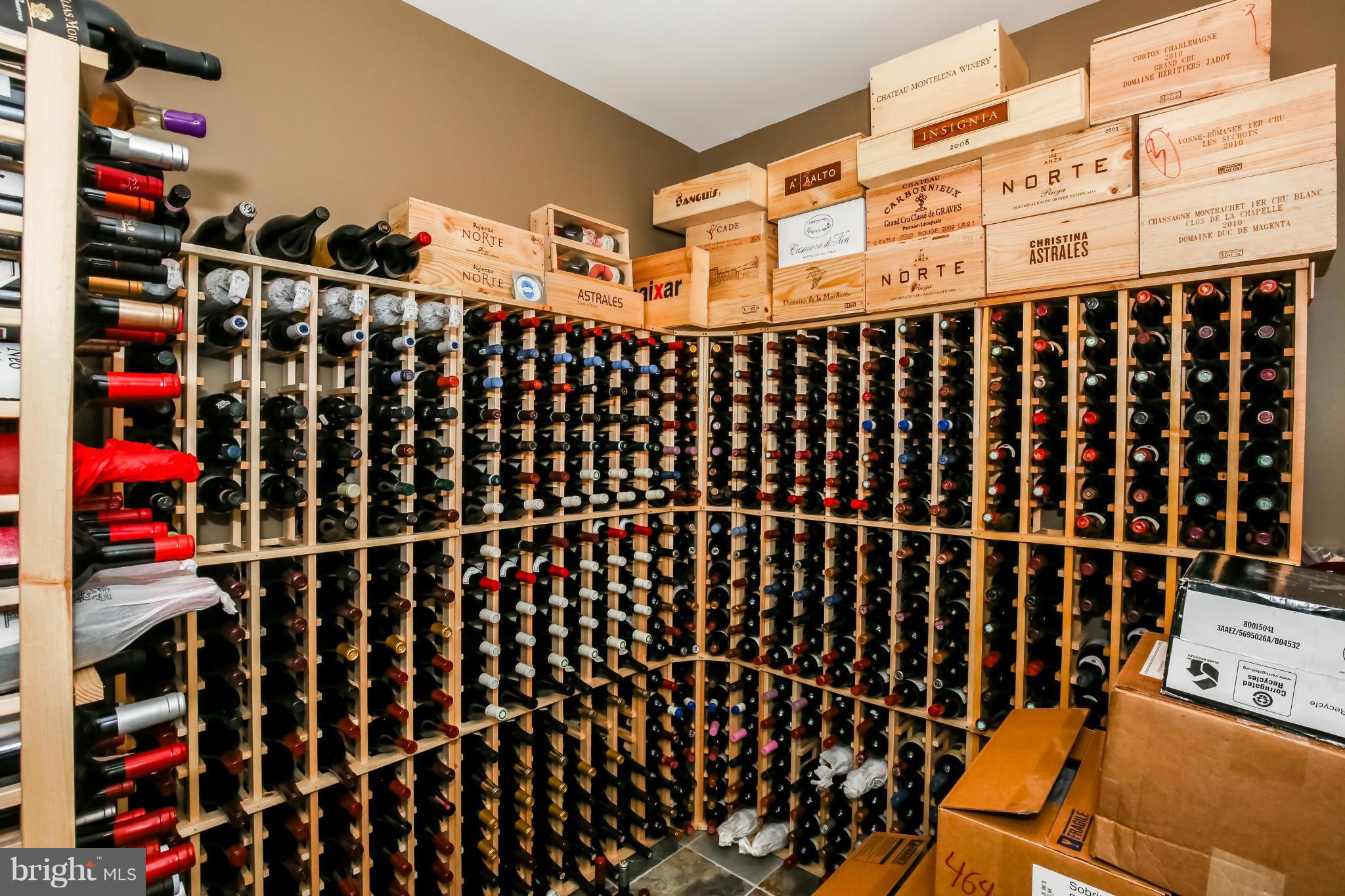 CARDEROCK SPRINGS - Residential