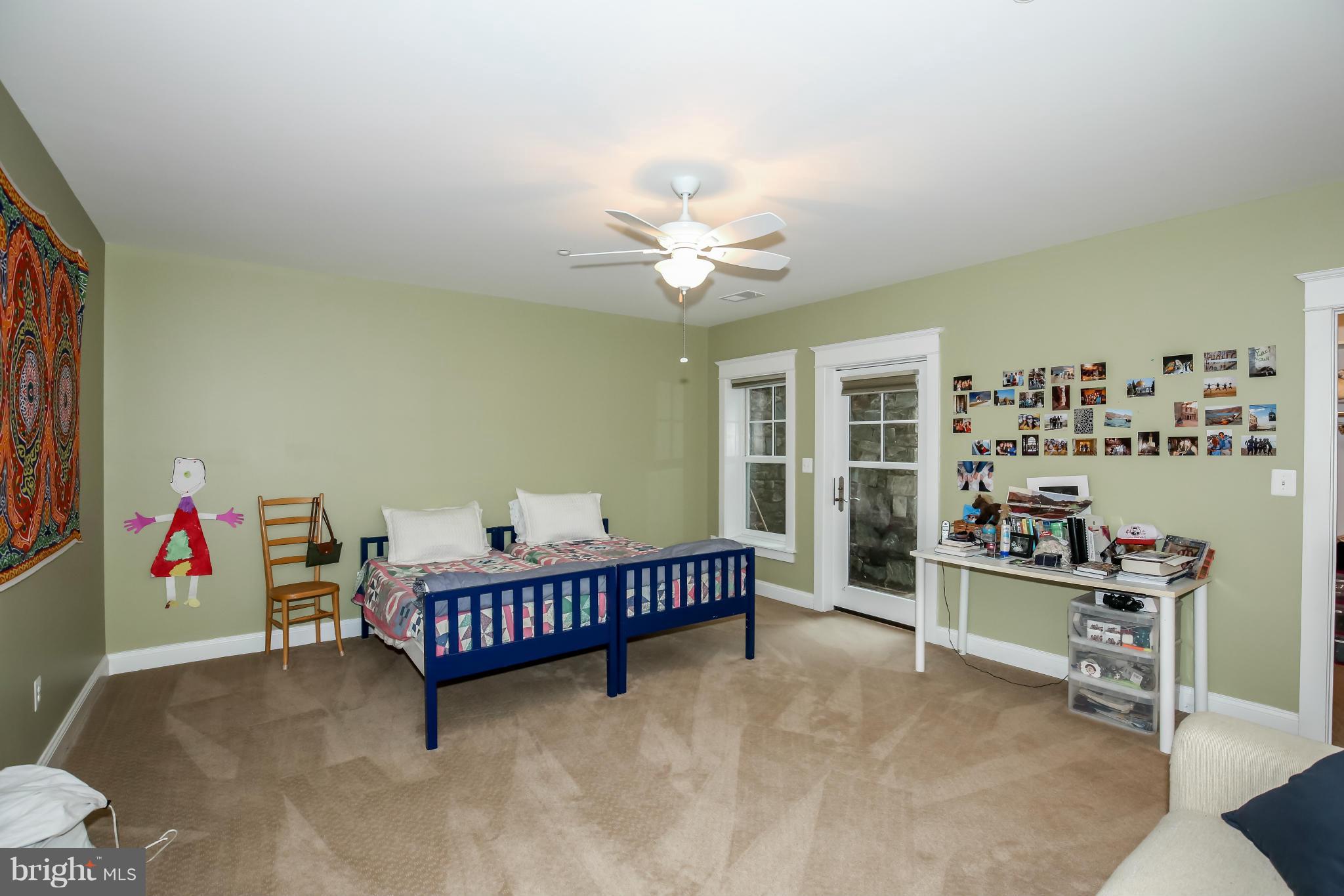 CARDEROCK SPRINGS - Residential