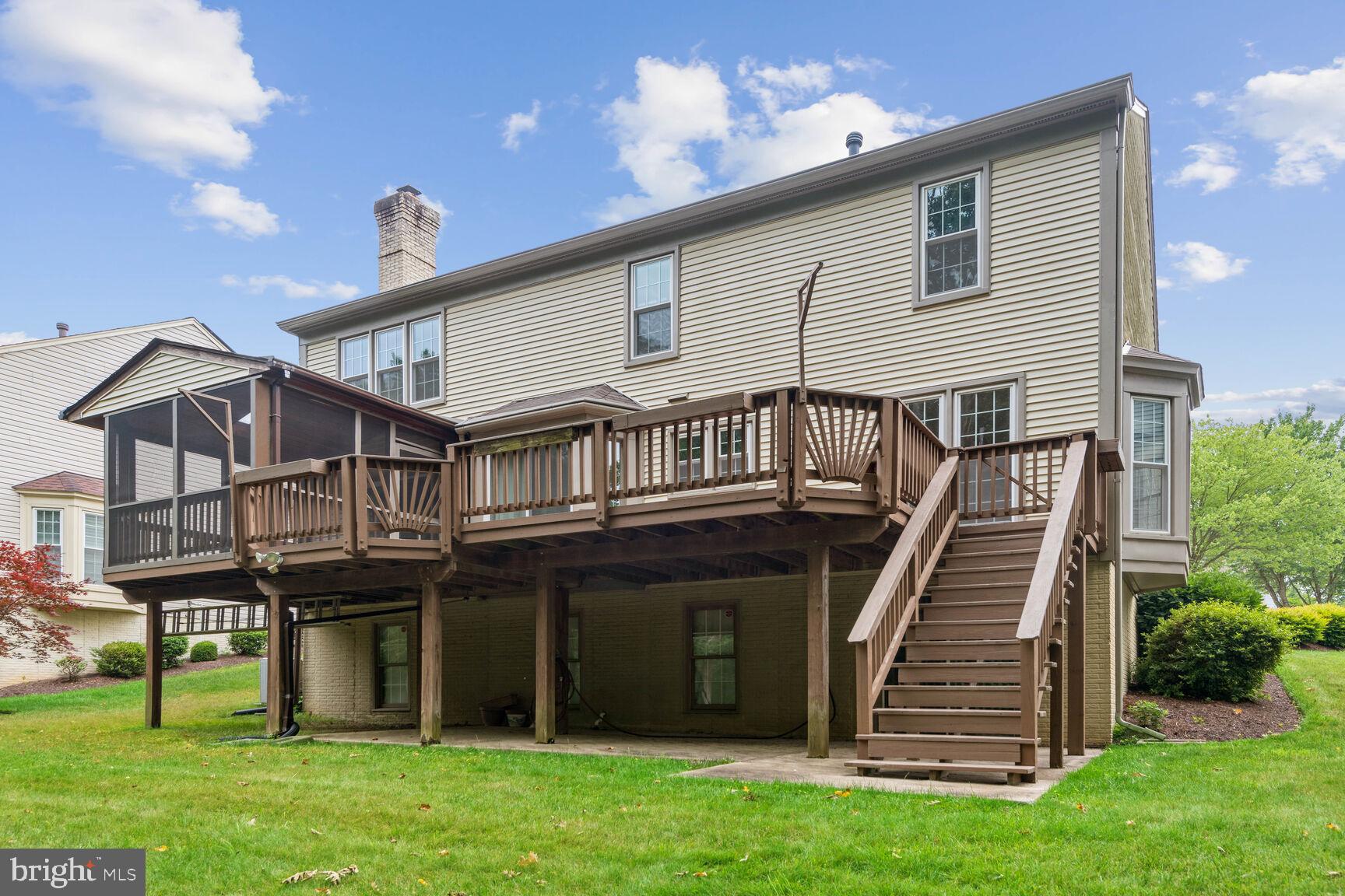 WOODBRIDGE CROSSING - Residential