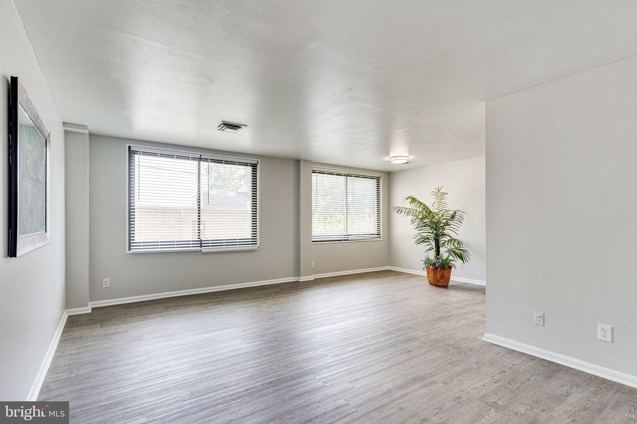 SEVILLE - Residential Lease