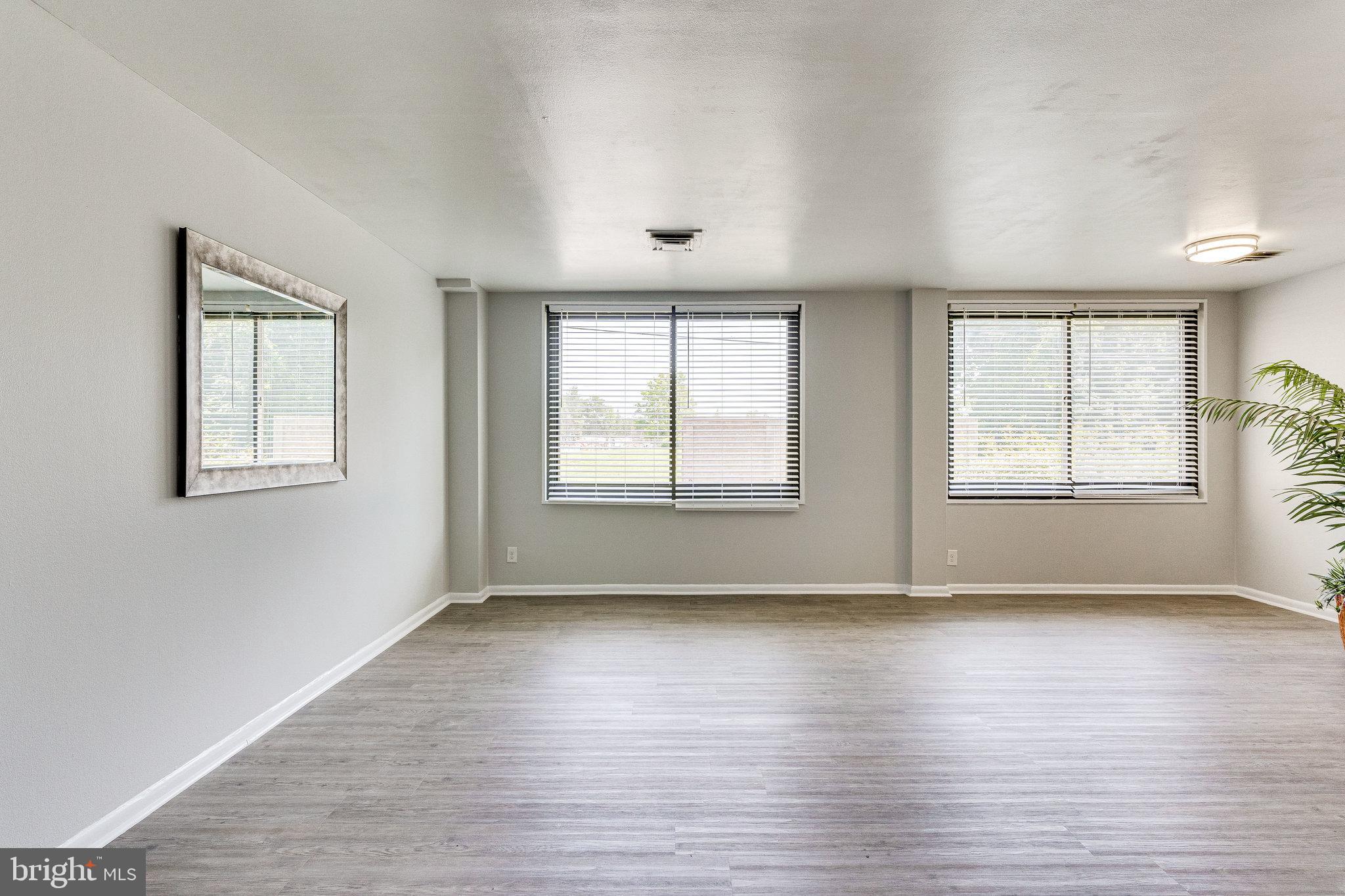 SEVILLE - Residential Lease