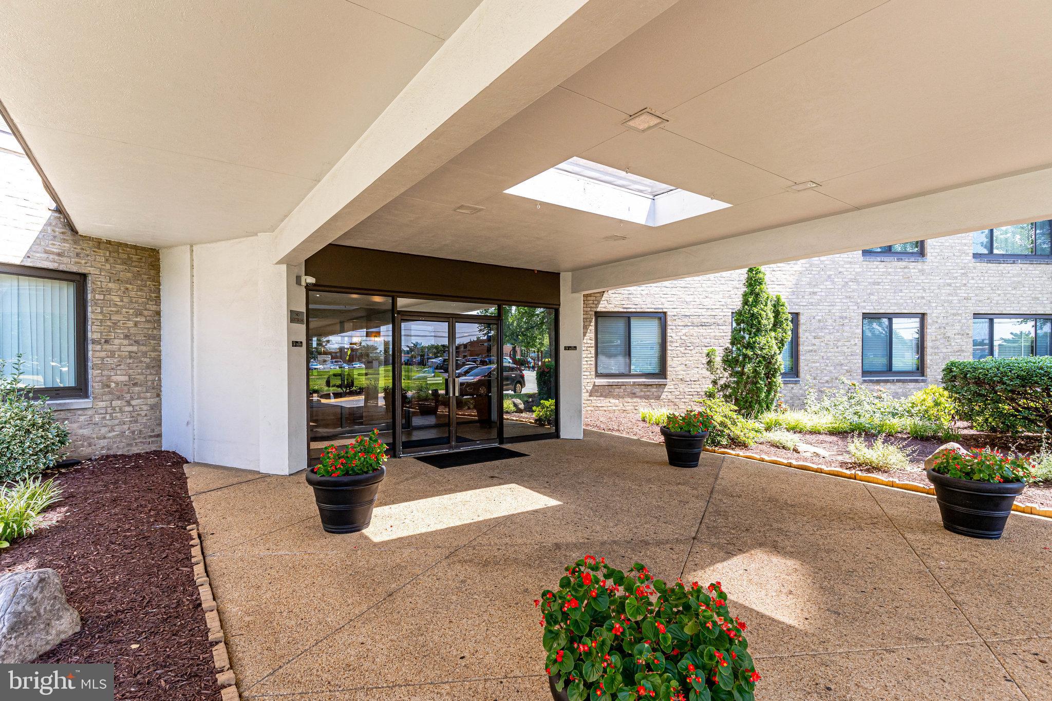 SEVILLE - Residential Lease