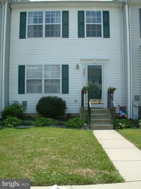 Beautiful community just 1/2 mile from the water. Backs to woods for great privacy.