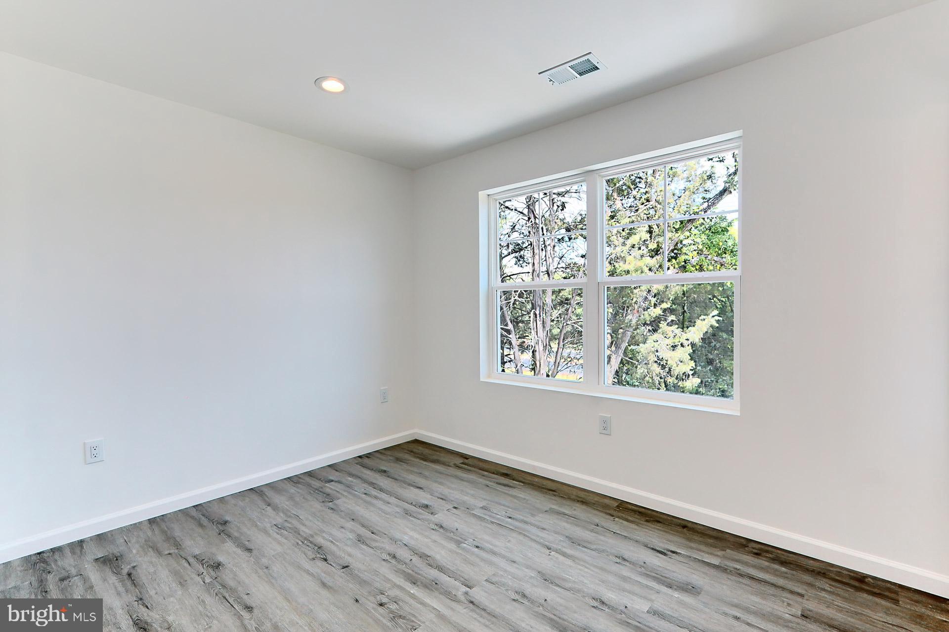 MONTICELLO WOODS - Residential