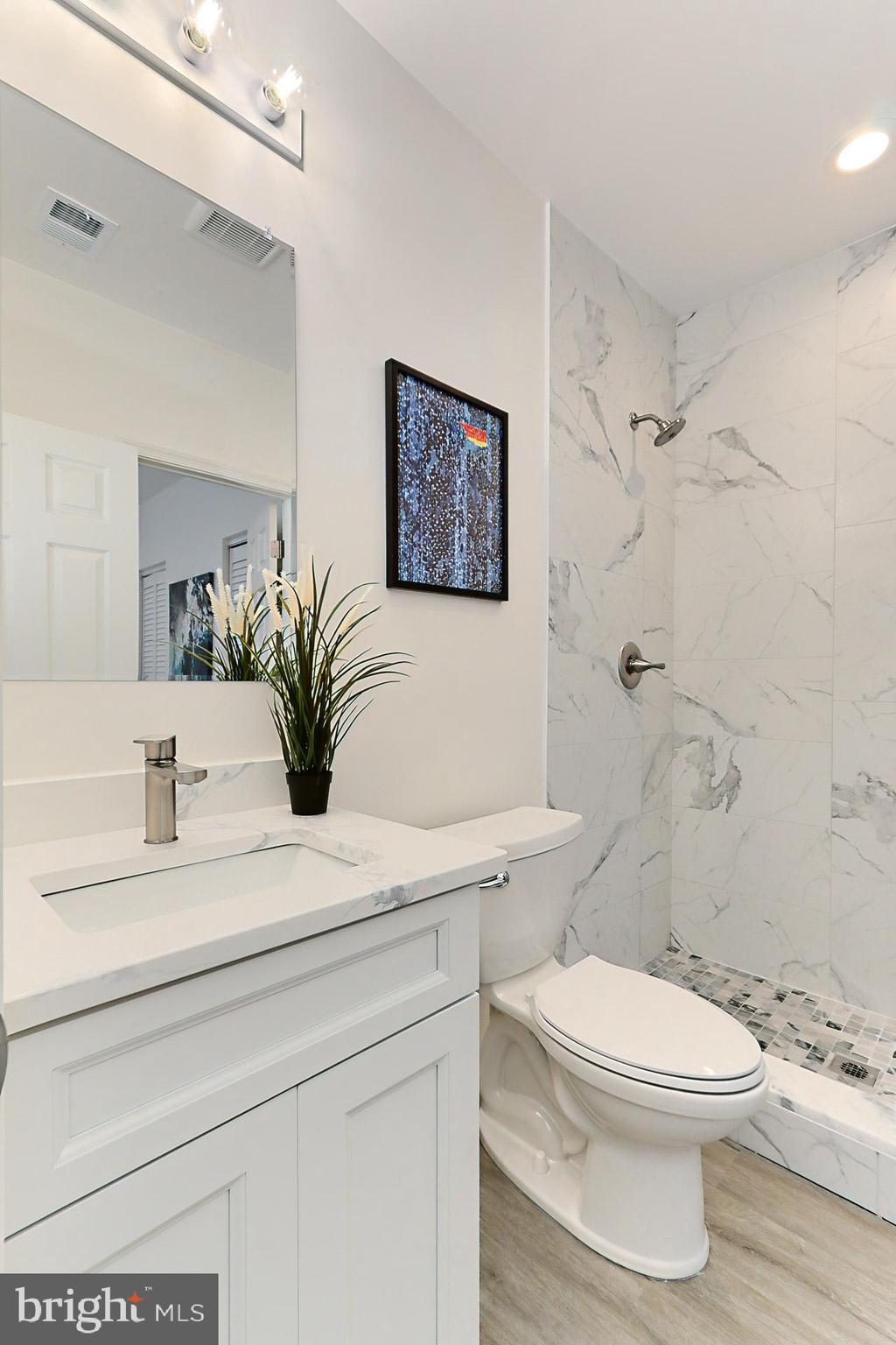 MONTICELLO WOODS - Residential