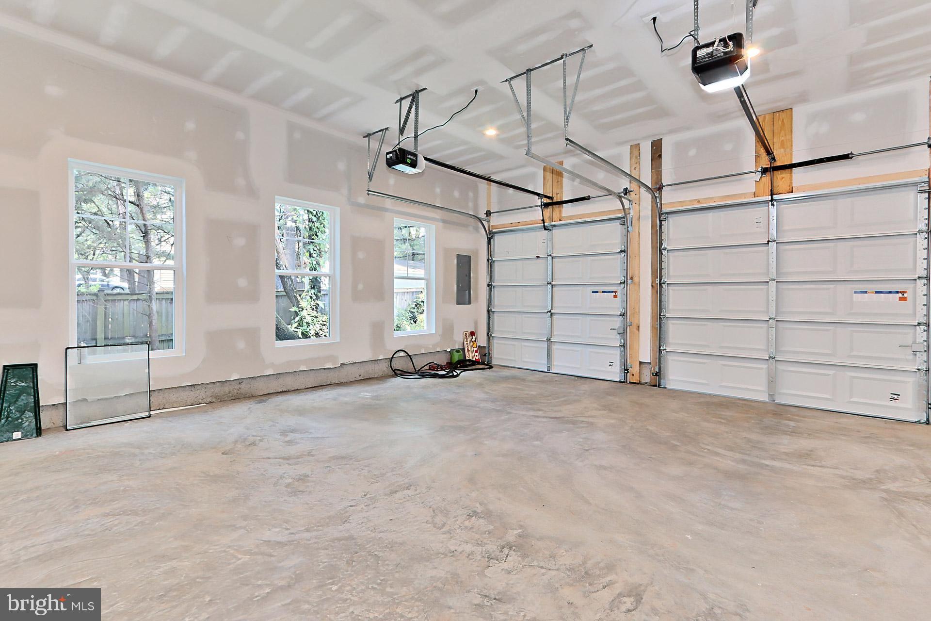 MONTICELLO WOODS - Residential