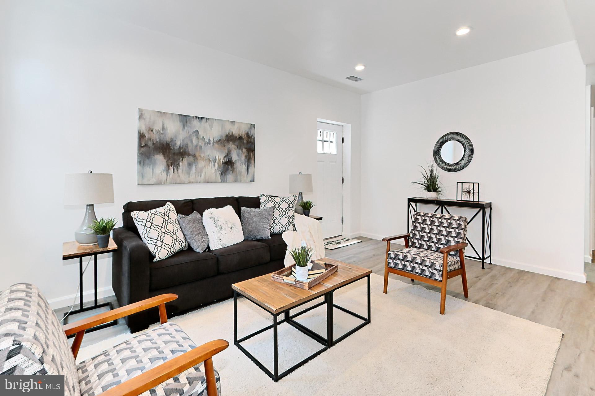 MONTICELLO WOODS - Residential