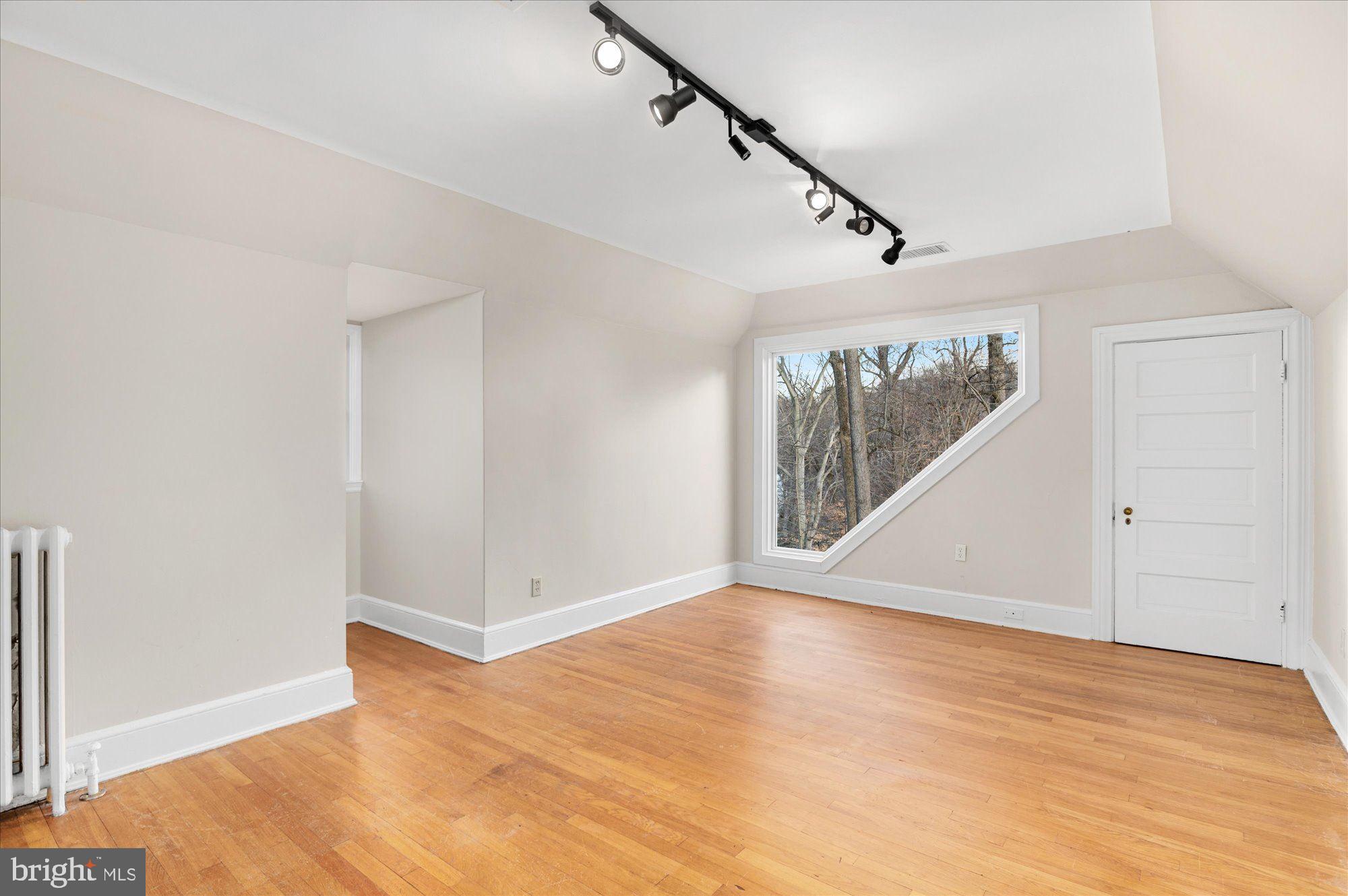 WESLEY HEIGHTS - Residential