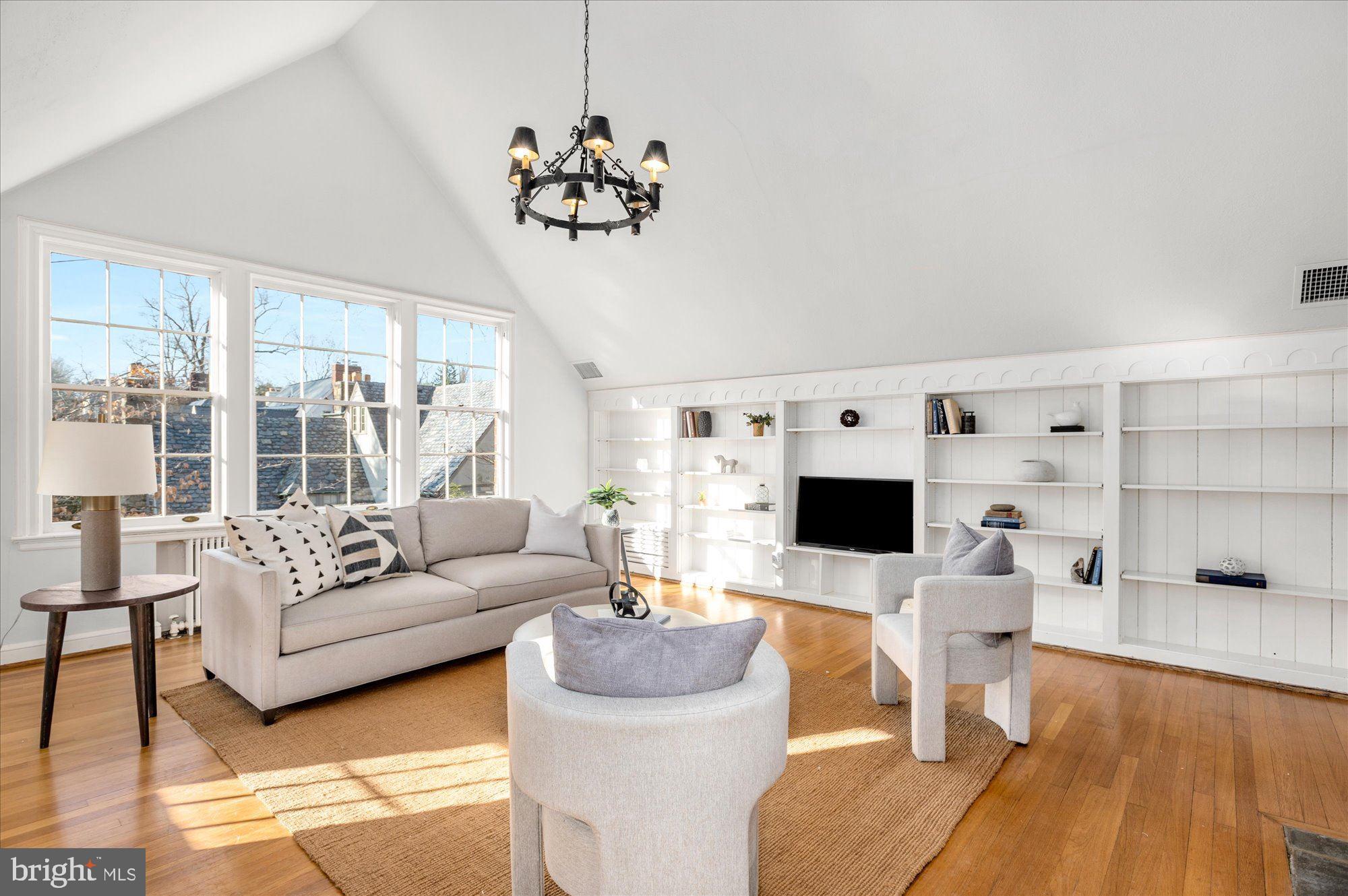 WESLEY HEIGHTS - Residential