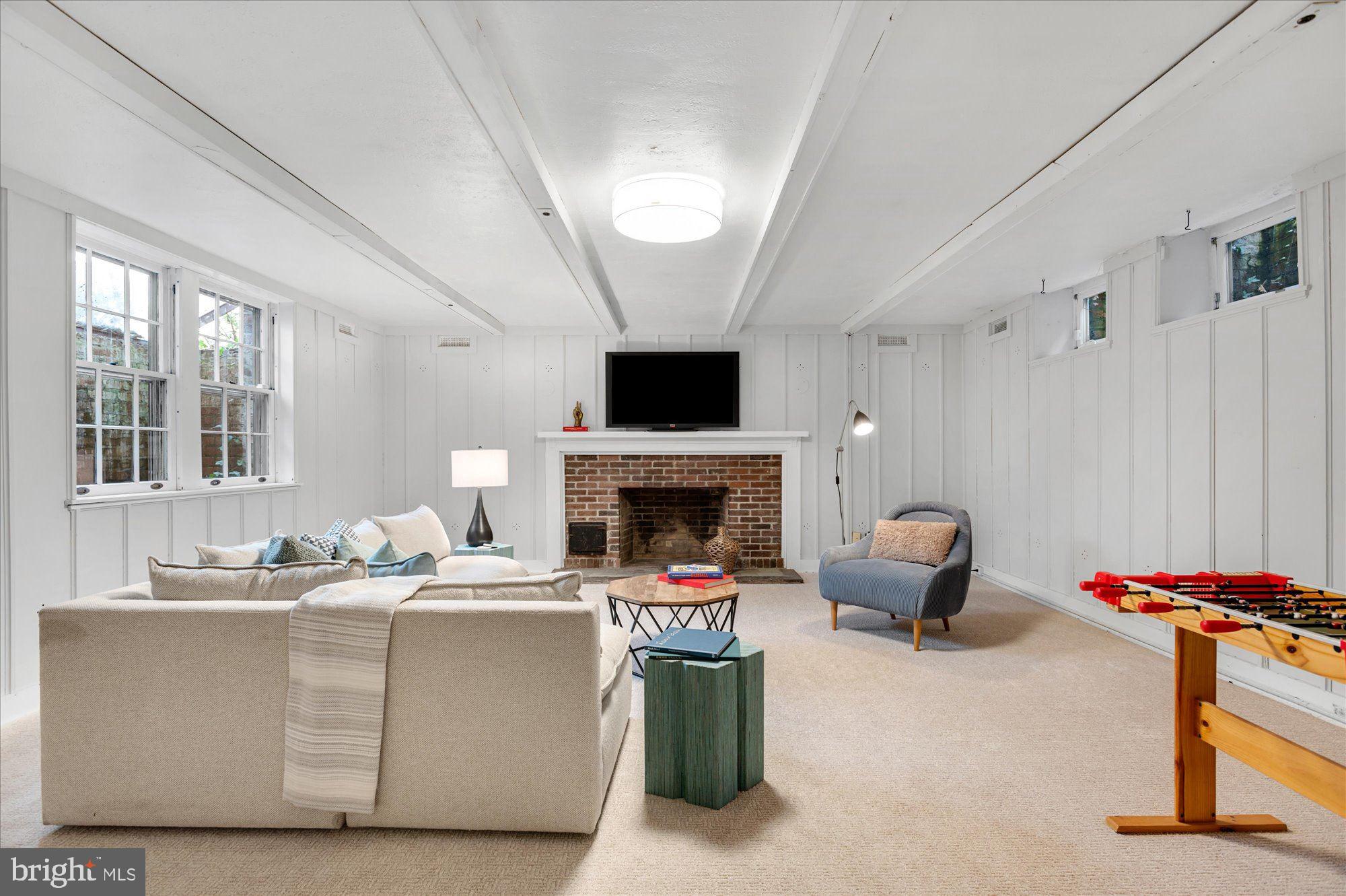 WESLEY HEIGHTS - Residential