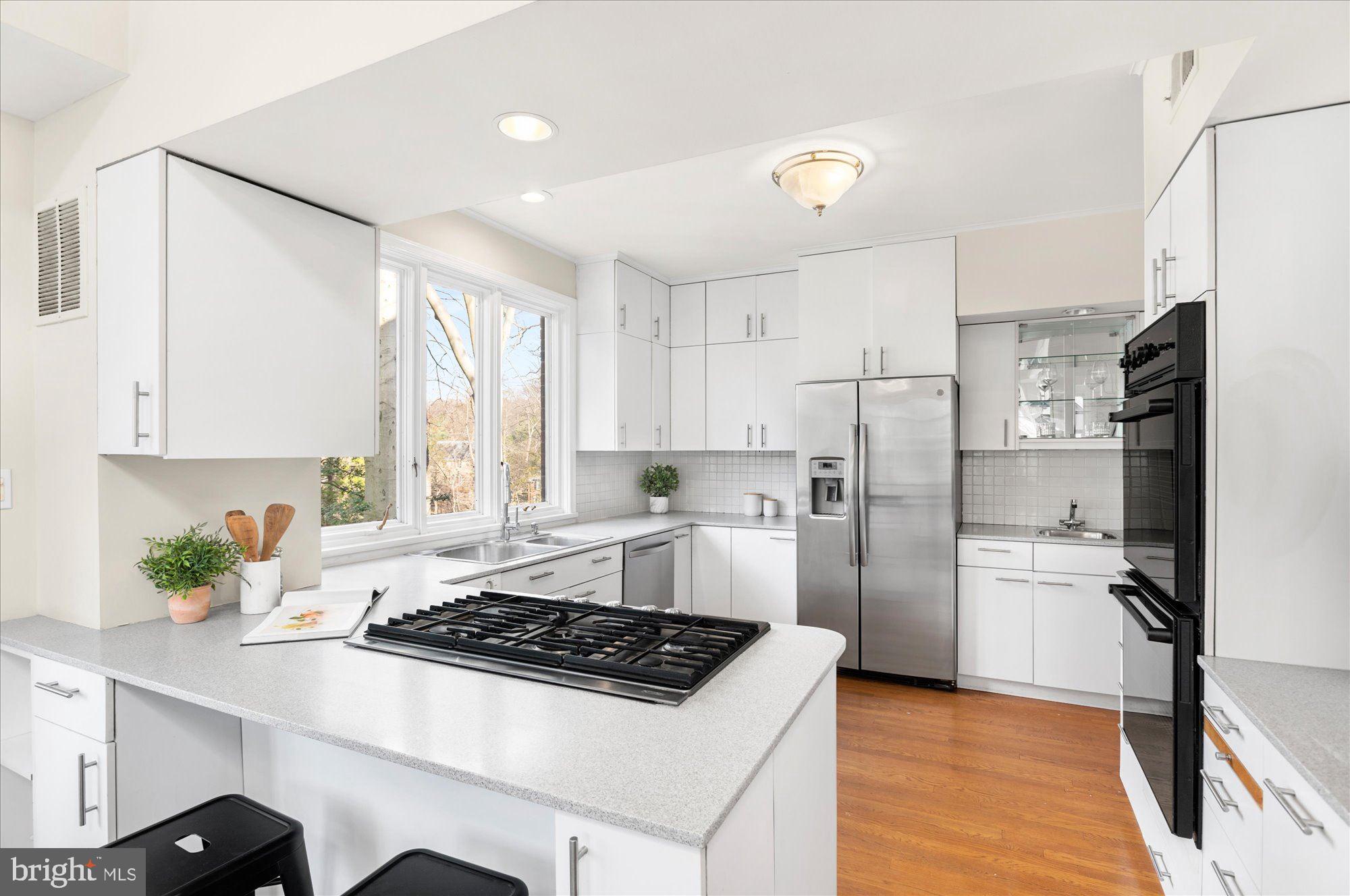 WESLEY HEIGHTS - Residential