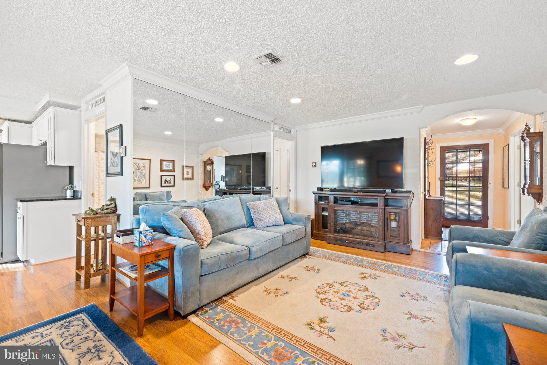 15127 VANTAGE HILL ROAD 6-B